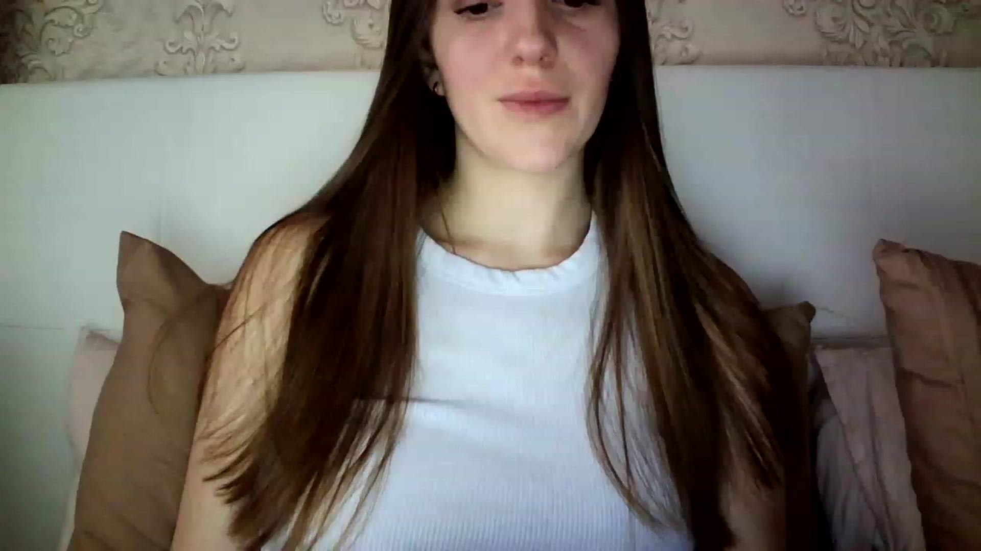 Gallery image thumbnail from charming_irl's myfreecams stream on, 02/19/2023, 11:17 image 2 of 20