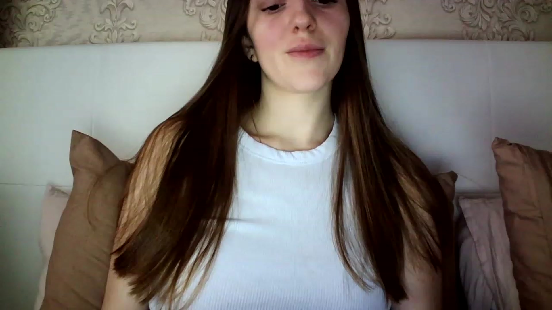 Gallery image thumbnail from charming_irl's myfreecams stream on, 02/19/2023, 11:17 image 1 of 20