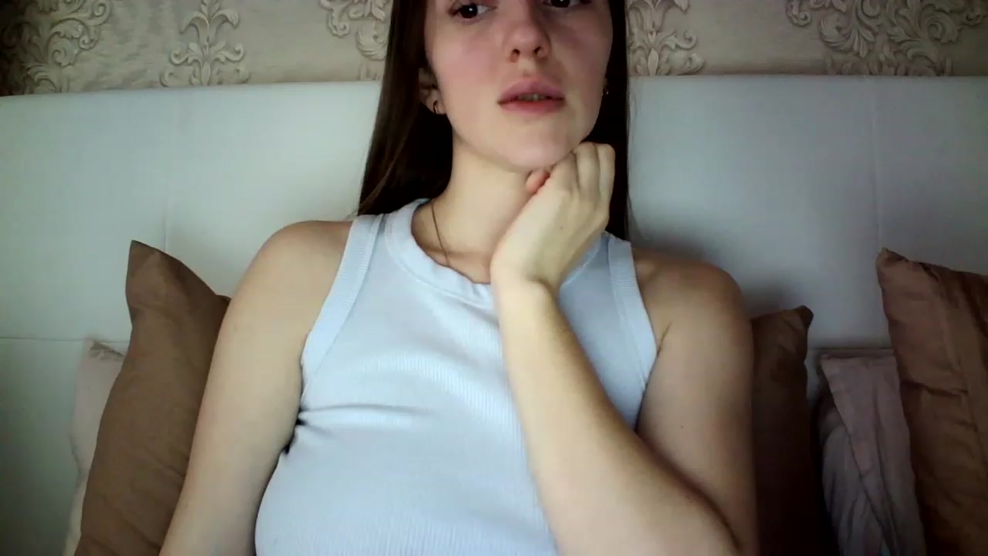 Gallery image thumbnail from charming_irl's myfreecams stream on, 02/19/2023, 11:17 image 6 of 20