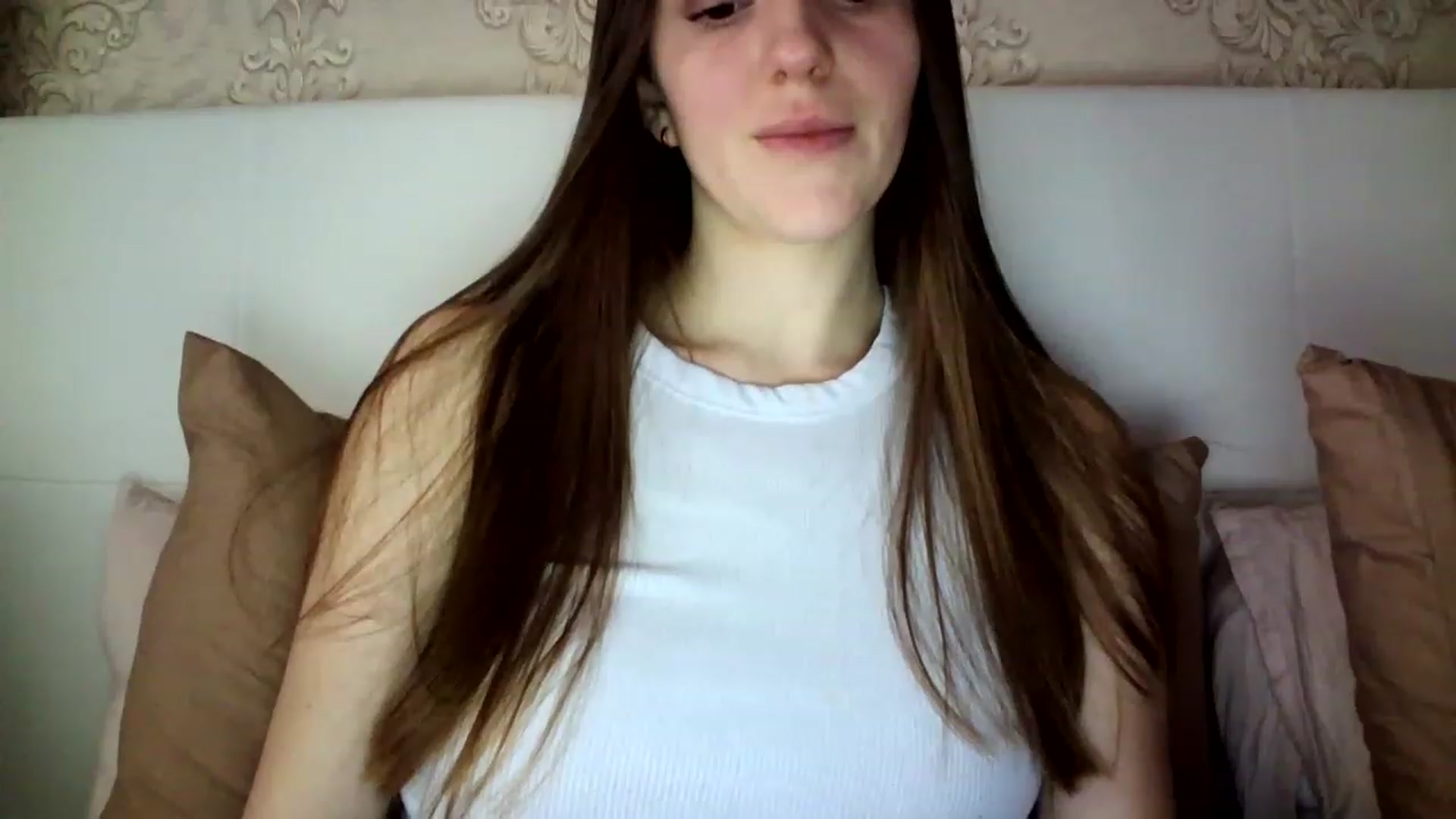 Gallery image thumbnail from charming_irl's myfreecams stream on, 02/19/2023, 11:17 image 3 of 20