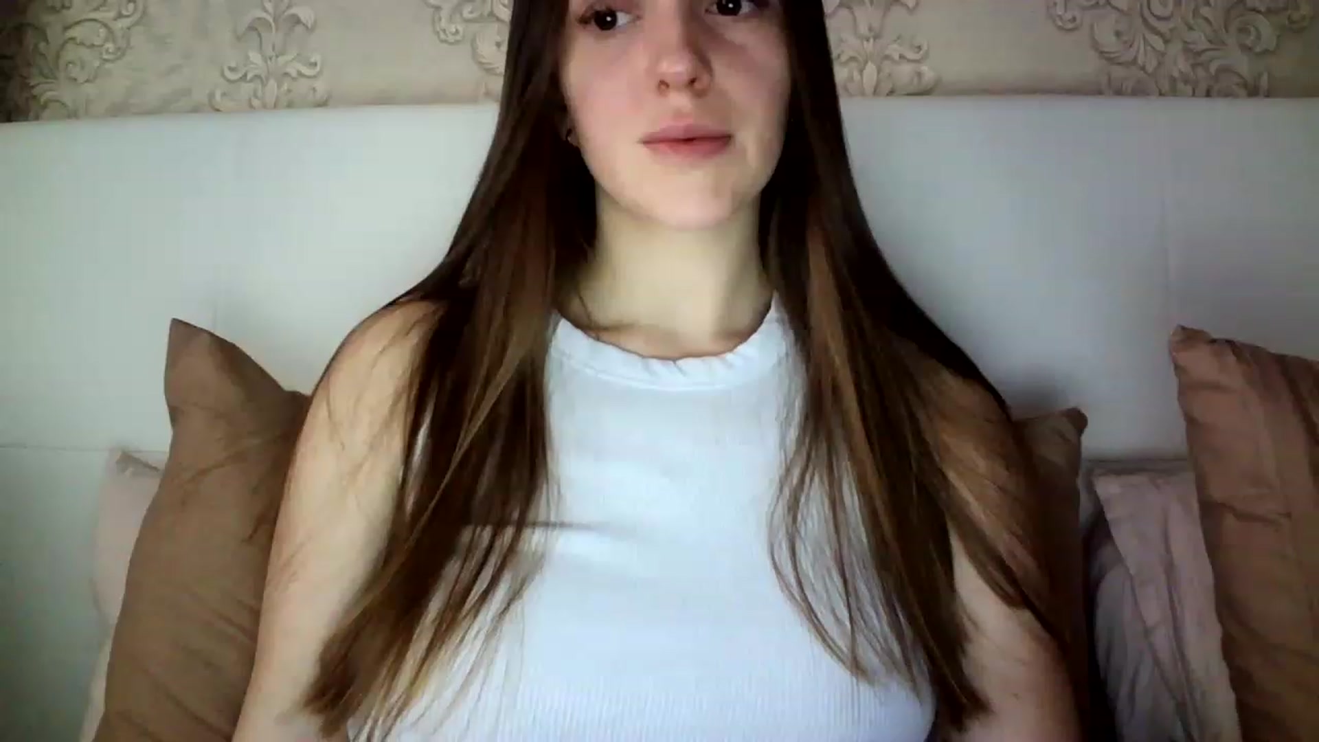 Gallery image thumbnail from charming_irl's myfreecams stream on, 02/19/2023, 11:17 image 5 of 20
