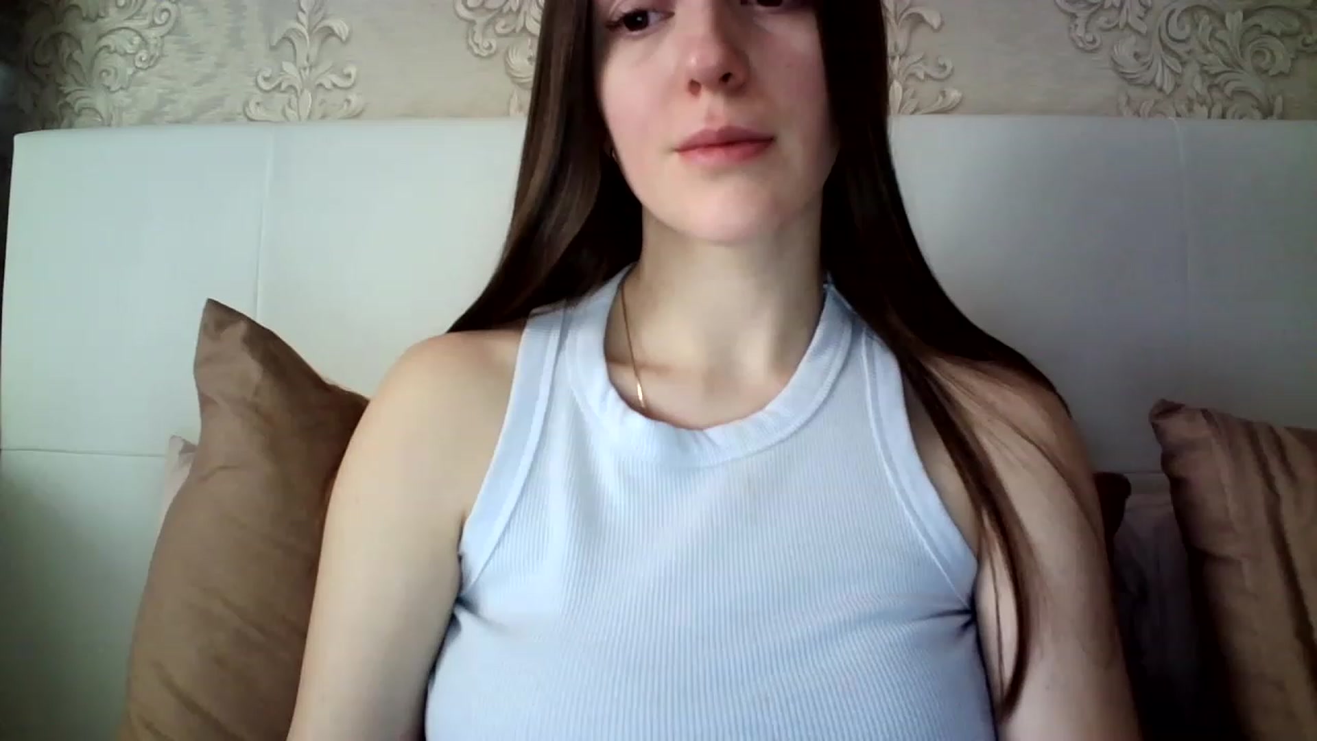 Gallery image thumbnail from charming_irl's myfreecams stream on, 02/20/2023, 11:36 image 19 of 20