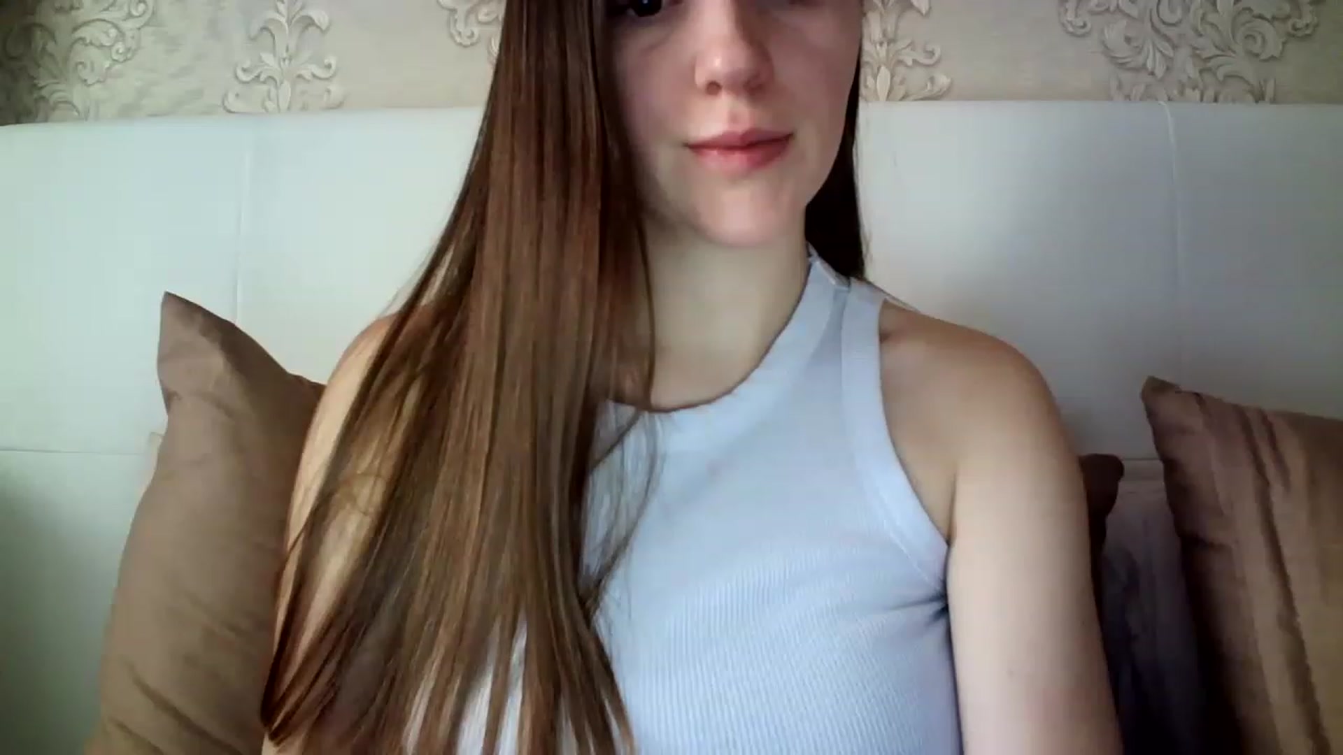 Gallery image thumbnail from charming_irl's myfreecams stream on, 02/20/2023, 11:36 image 8 of 20