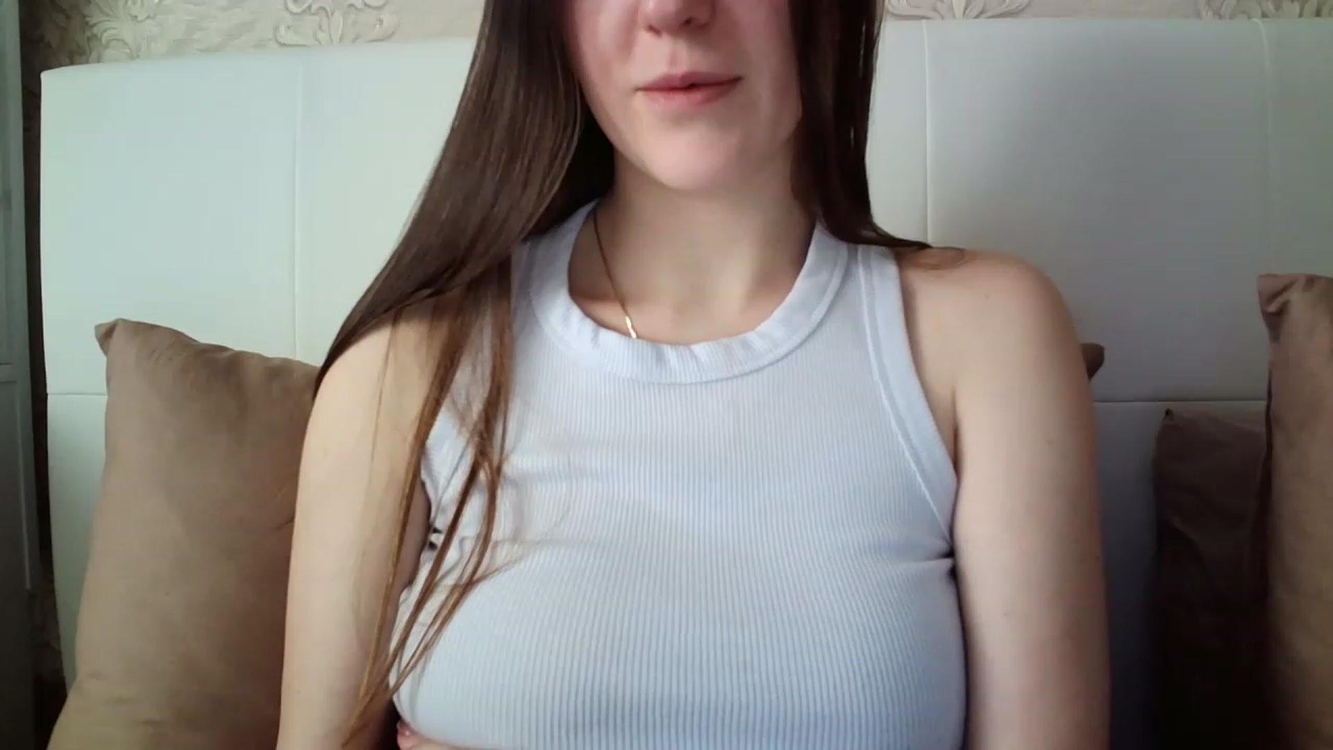 Gallery image thumbnail from charming_irl's myfreecams stream on, 03/06/2023, 13:24 image 13 of 20