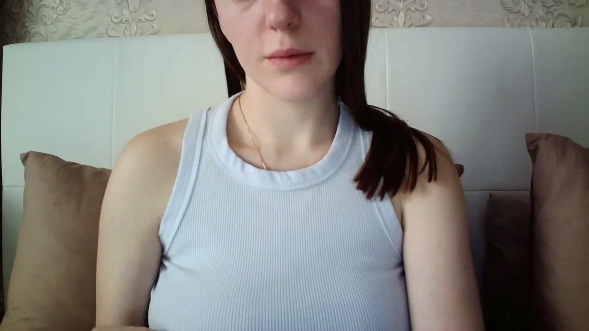 Gallery image thumbnail from charming_irl's myfreecams stream on, 03/06/2023, 13:24 image 9 of 20