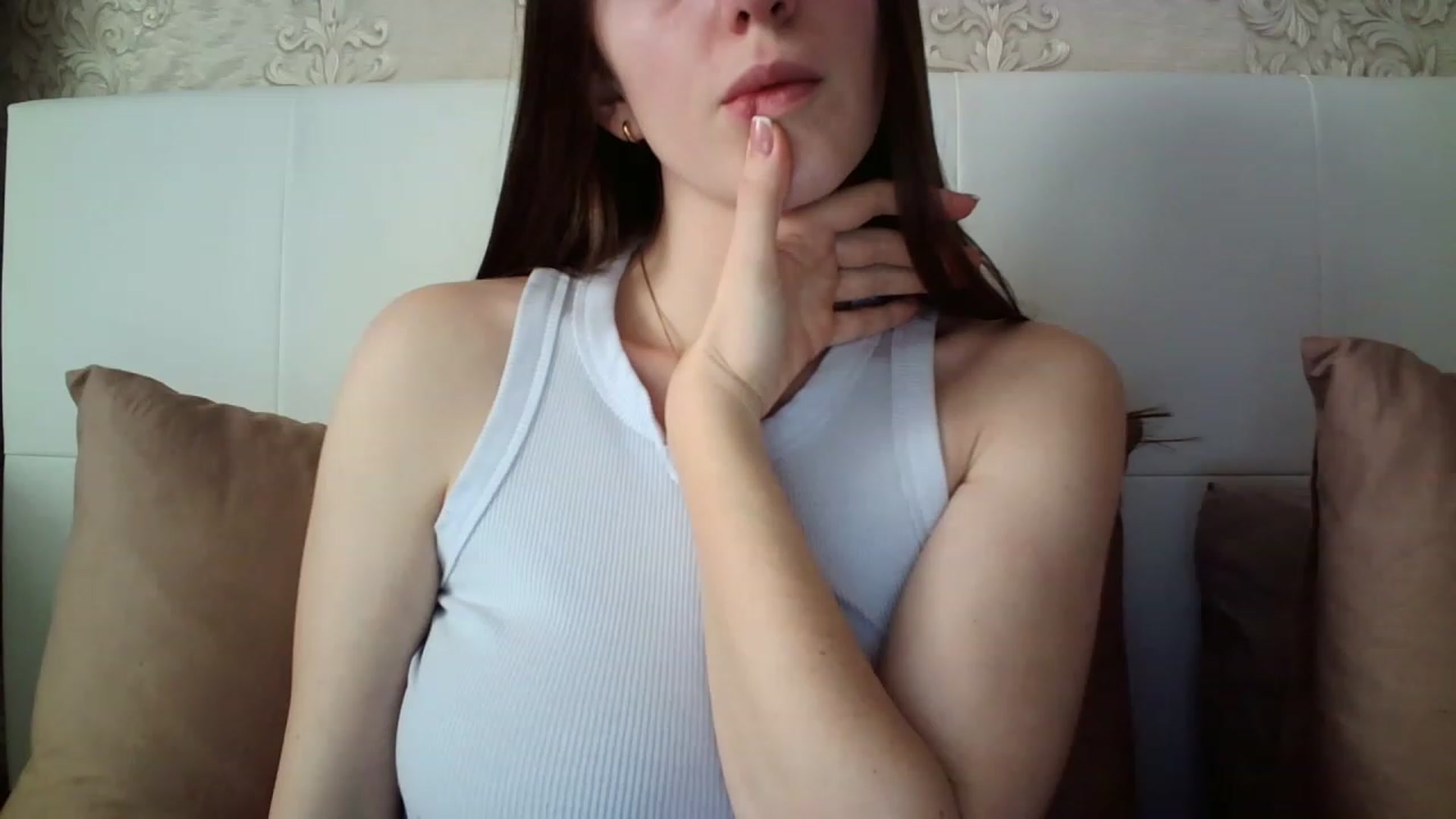 Gallery image thumbnail from charming_irl's myfreecams stream on, 03/06/2023, 13:24 image 8 of 20