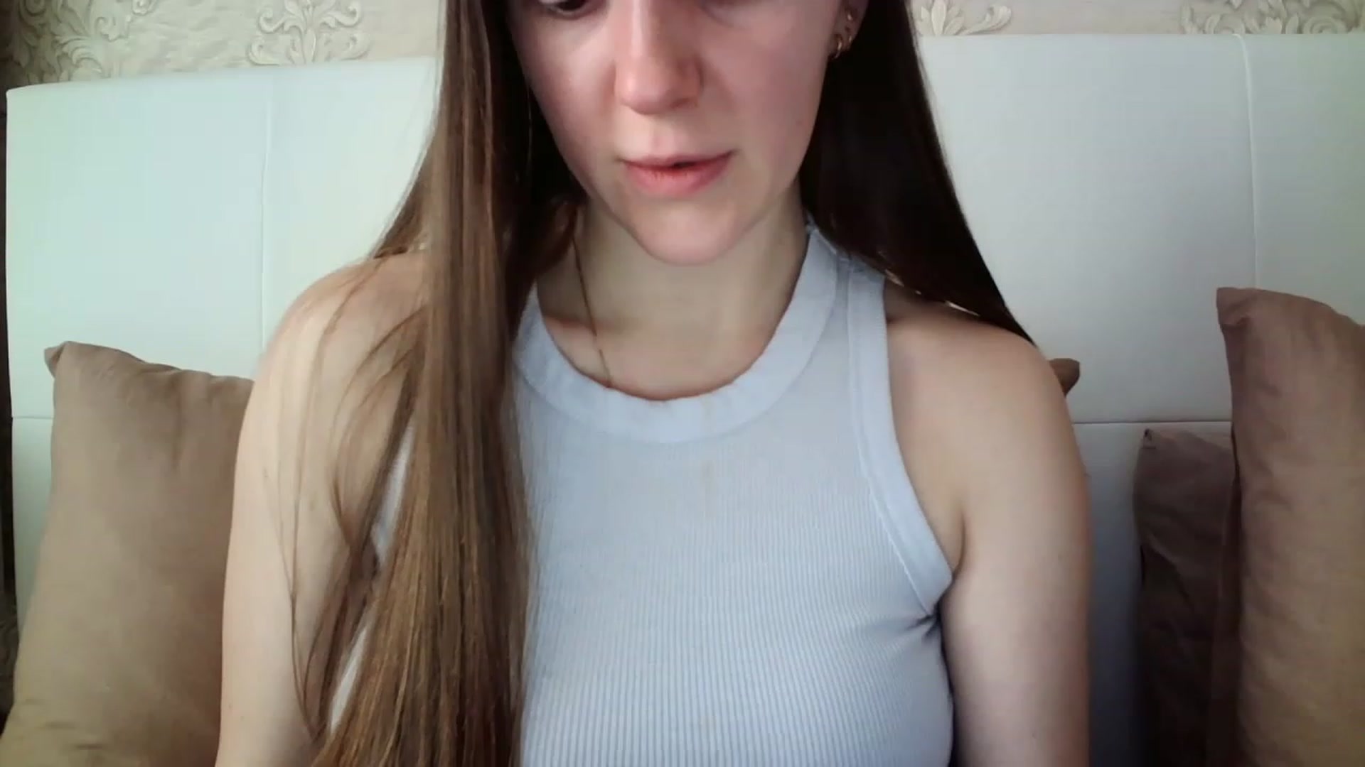 Gallery image thumbnail from charming_irl's myfreecams stream on, 03/06/2023, 13:24 image 2 of 20