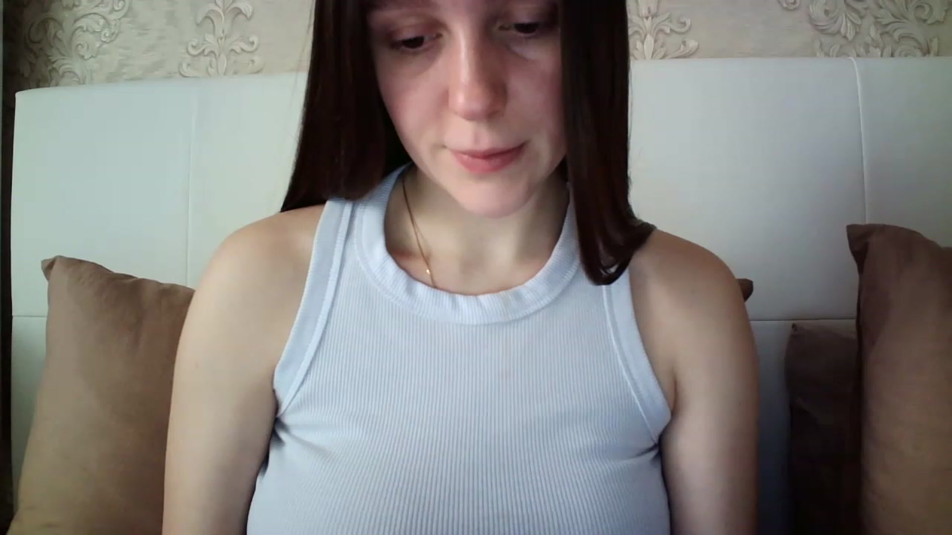 Gallery image thumbnail from charming_irl's myfreecams stream on, 03/06/2023, 13:24 image 10 of 20