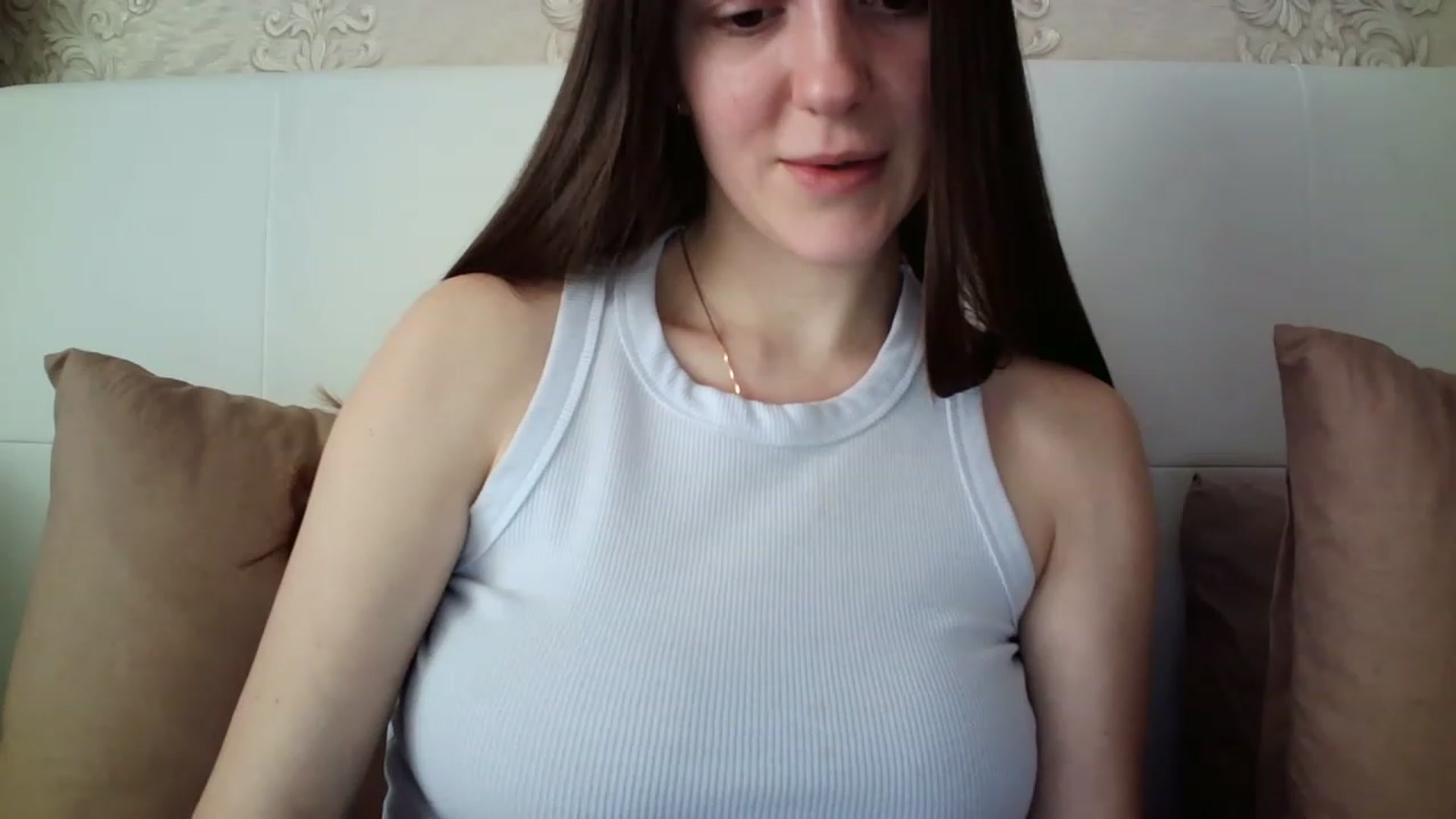 Gallery image thumbnail from charming_irl's myfreecams stream on, 03/06/2023, 13:24 image 4 of 20