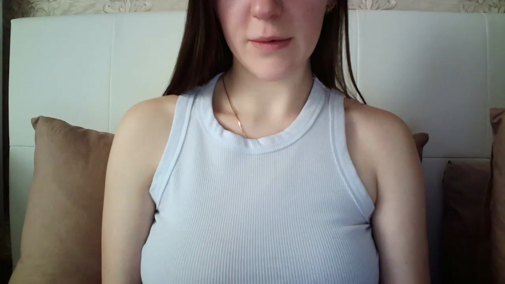 Gallery image thumbnail from charming_irl's myfreecams stream on, 03/06/2023, 13:24 image 16 of 20
