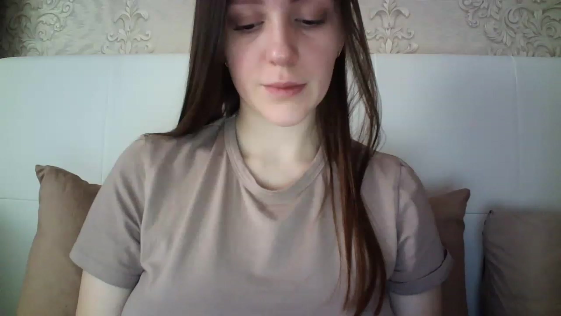 Gallery image thumbnail from charming_irl's myfreecams stream on, 03/09/2023, 12:33 image 8 of 20