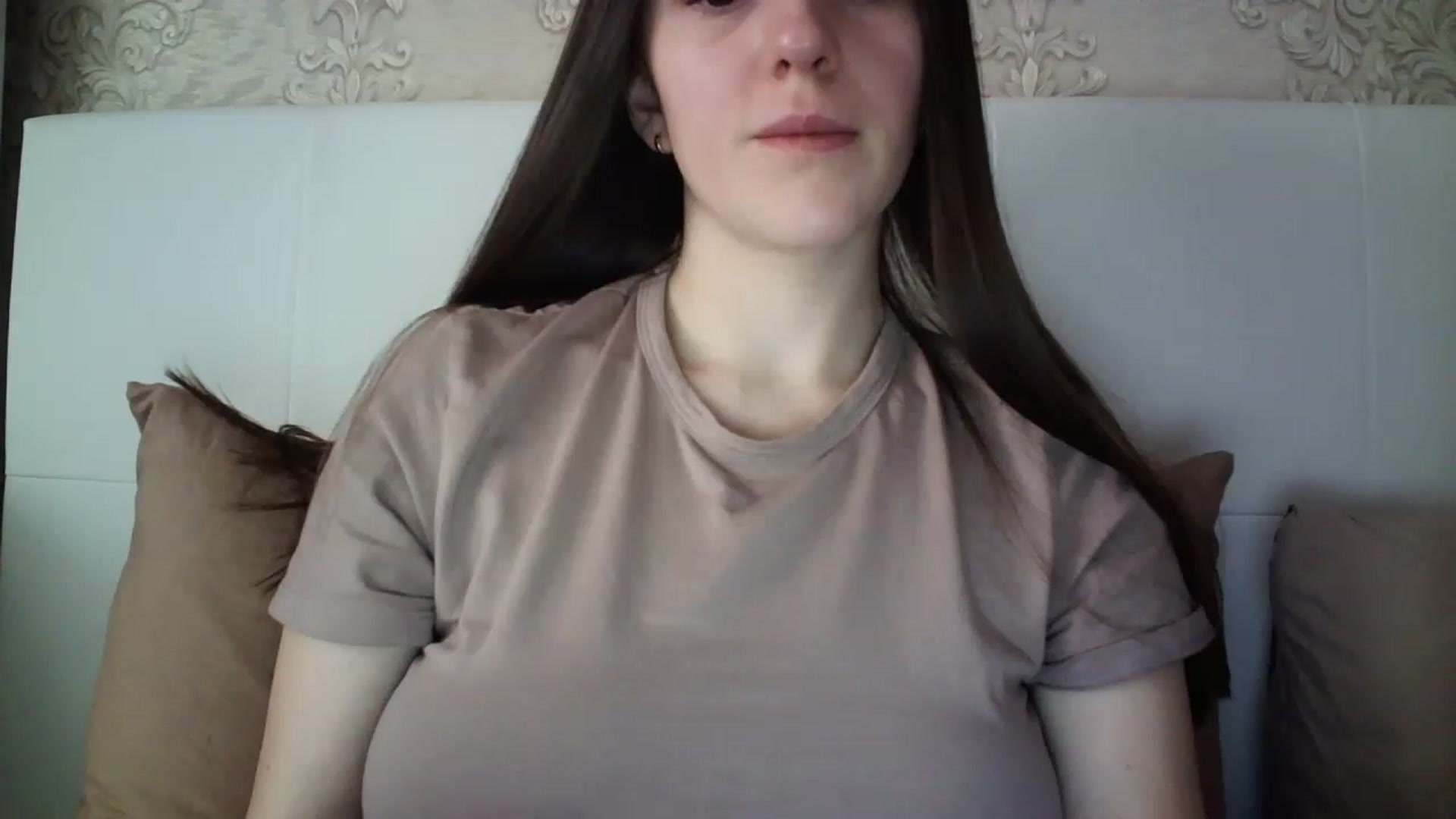 Gallery image thumbnail from charming_irl's myfreecams stream on, 03/09/2023, 12:33 image 10 of 20