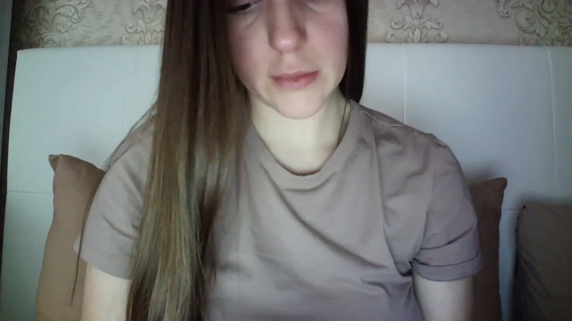 Gallery image thumbnail from charming_irl's myfreecams stream on, 03/09/2023, 12:33 image 18 of 20