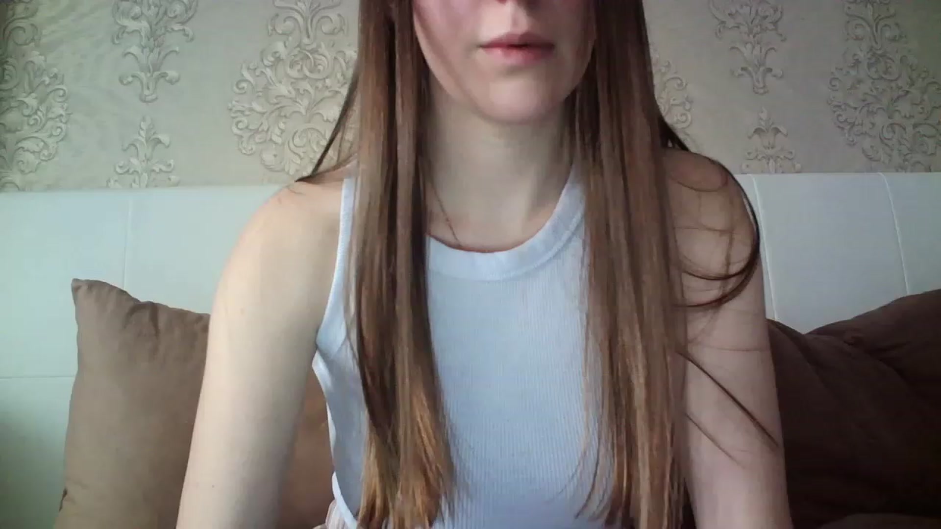 Gallery image thumbnail from charming_irl's myfreecams stream on, 03/18/2023, 13:11 image 15 of 20