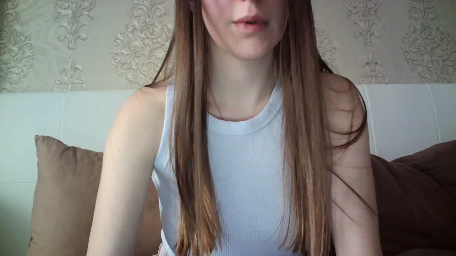 Gallery image thumbnail from charming_irl's myfreecams stream on, 03/18/2023, 13:11 image 18 of 20