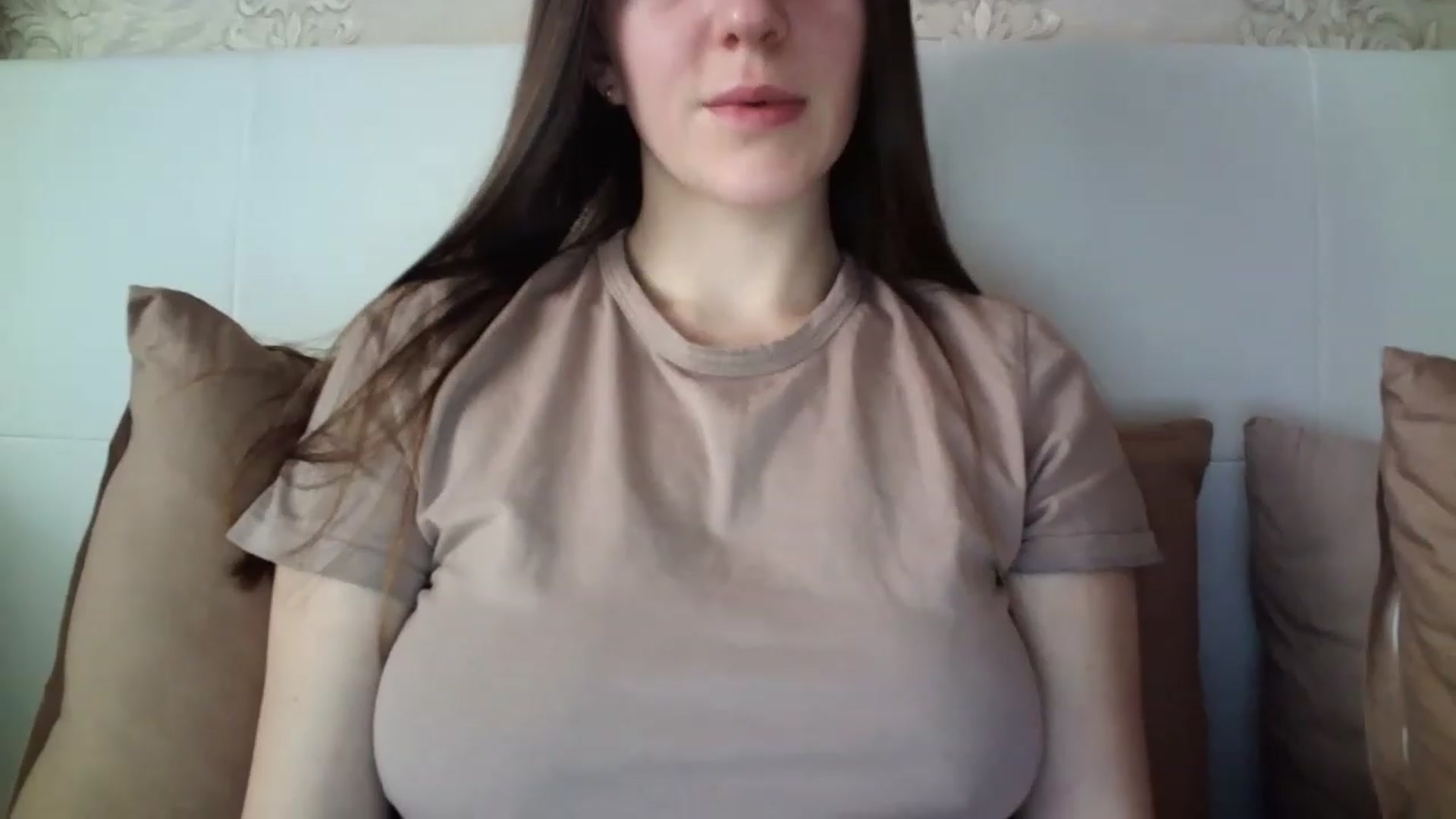 Gallery image thumbnail from charming_irl's myfreecams stream on, 03/20/2023, 12:52 image 10 of 20