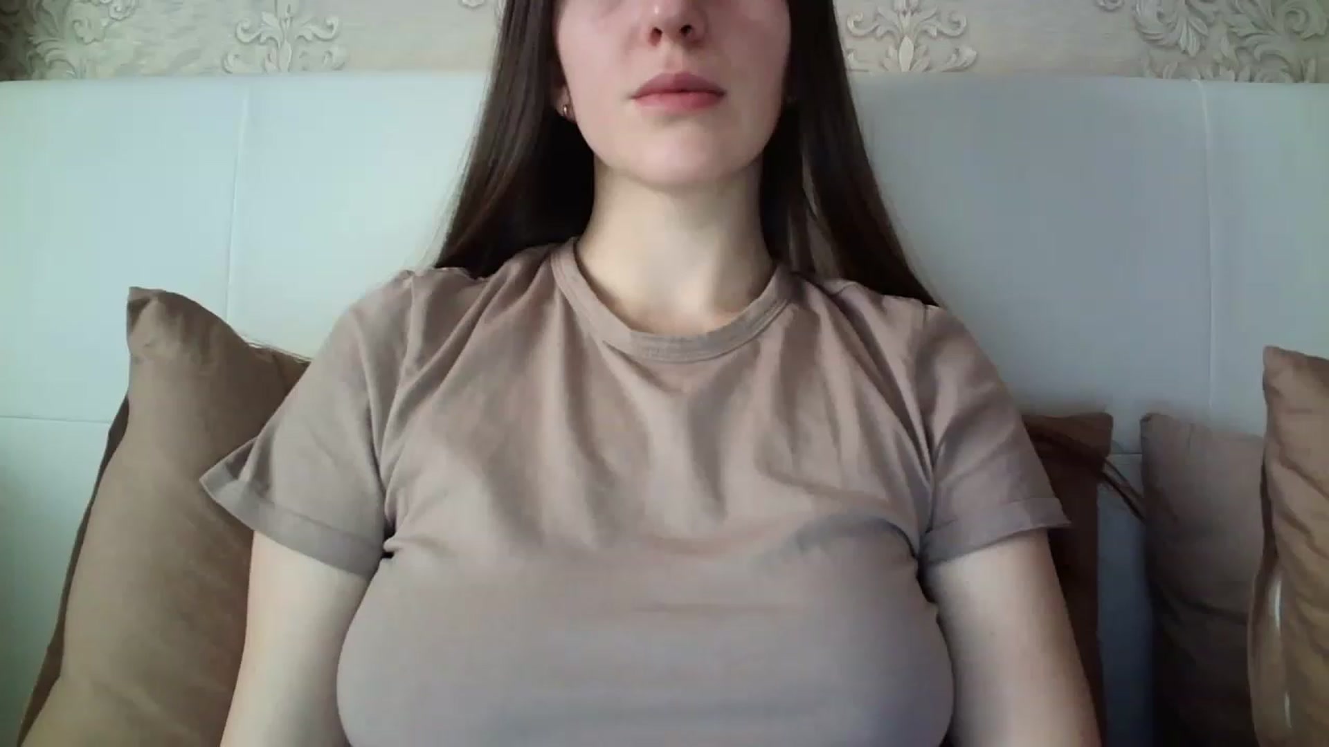 Gallery image thumbnail from charming_irl's myfreecams stream on, 03/20/2023, 12:52 image 11 of 20