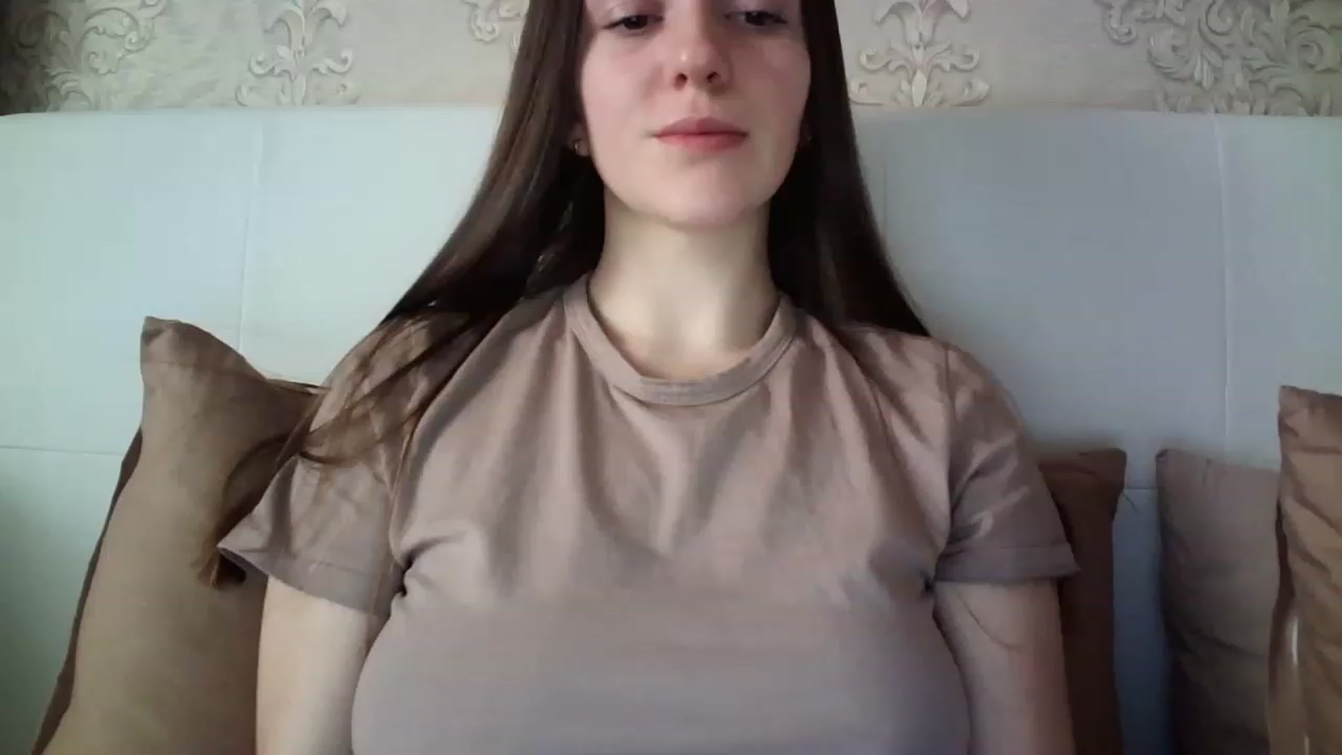 Gallery image thumbnail from charming_irl's myfreecams stream on, 03/20/2023, 12:52 image 9 of 20