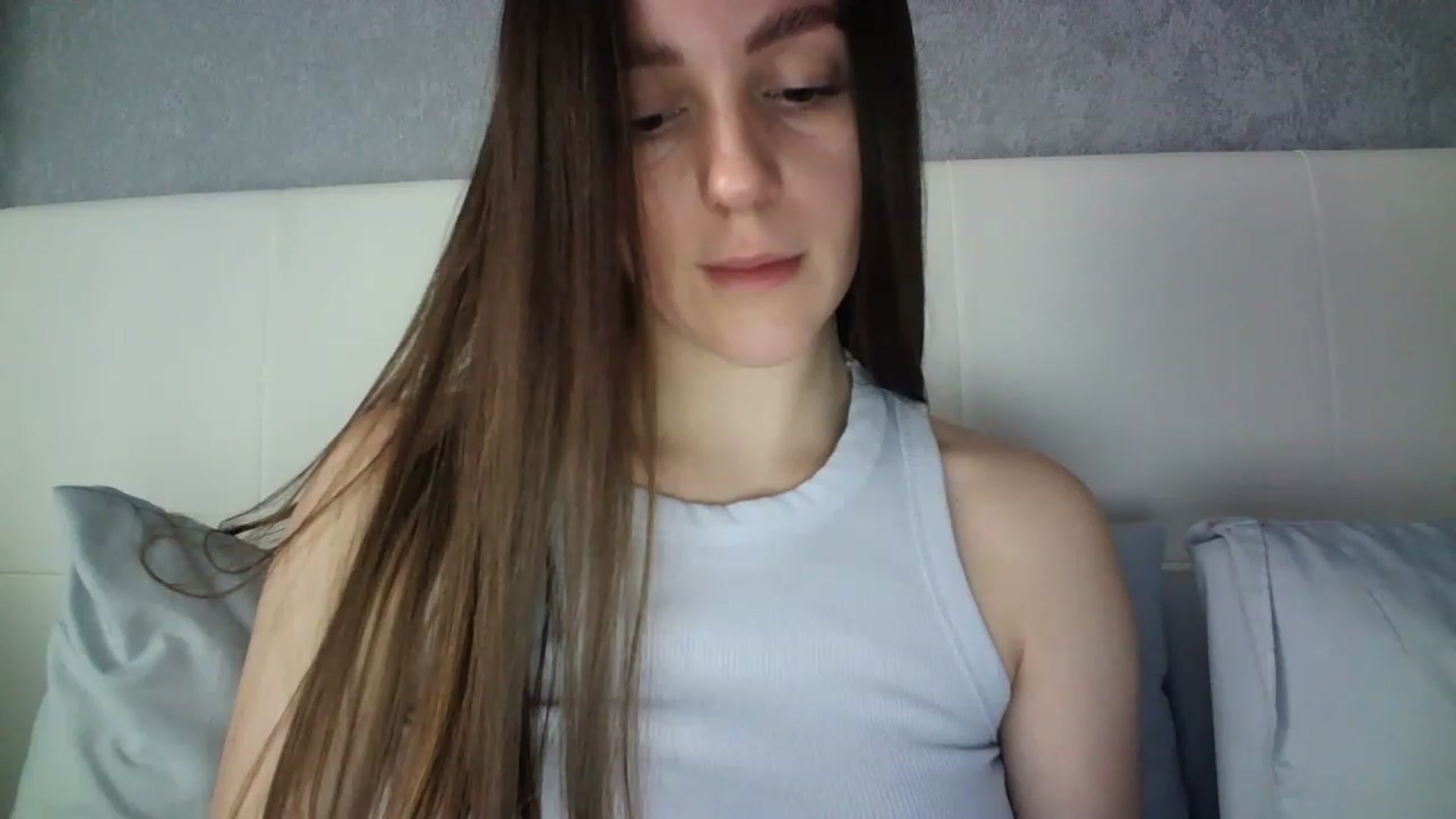Gallery image thumbnail from charming_irl's myfreecams stream on, 04/09/2023, 11:41 image 12 of 20