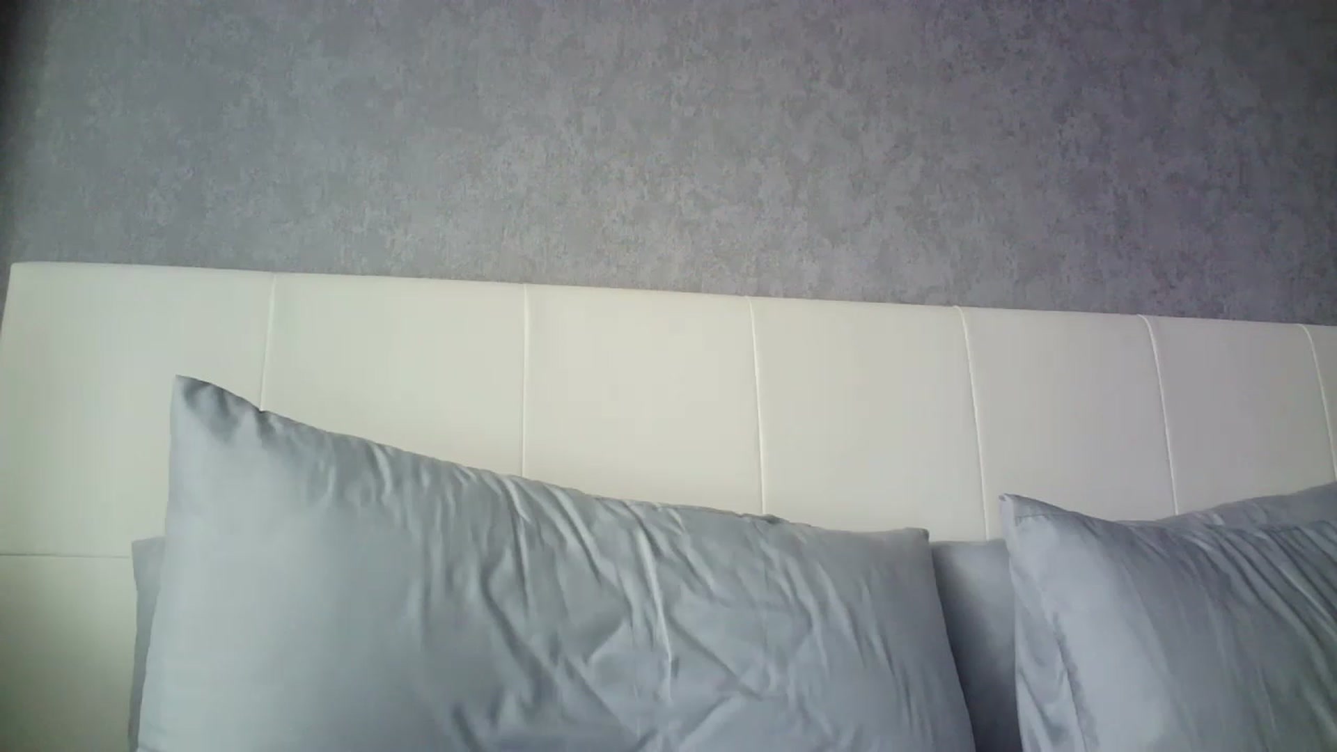 Gallery image thumbnail from charming_irl's myfreecams stream on, 04/17/2023, 11:33 image 14 of 20