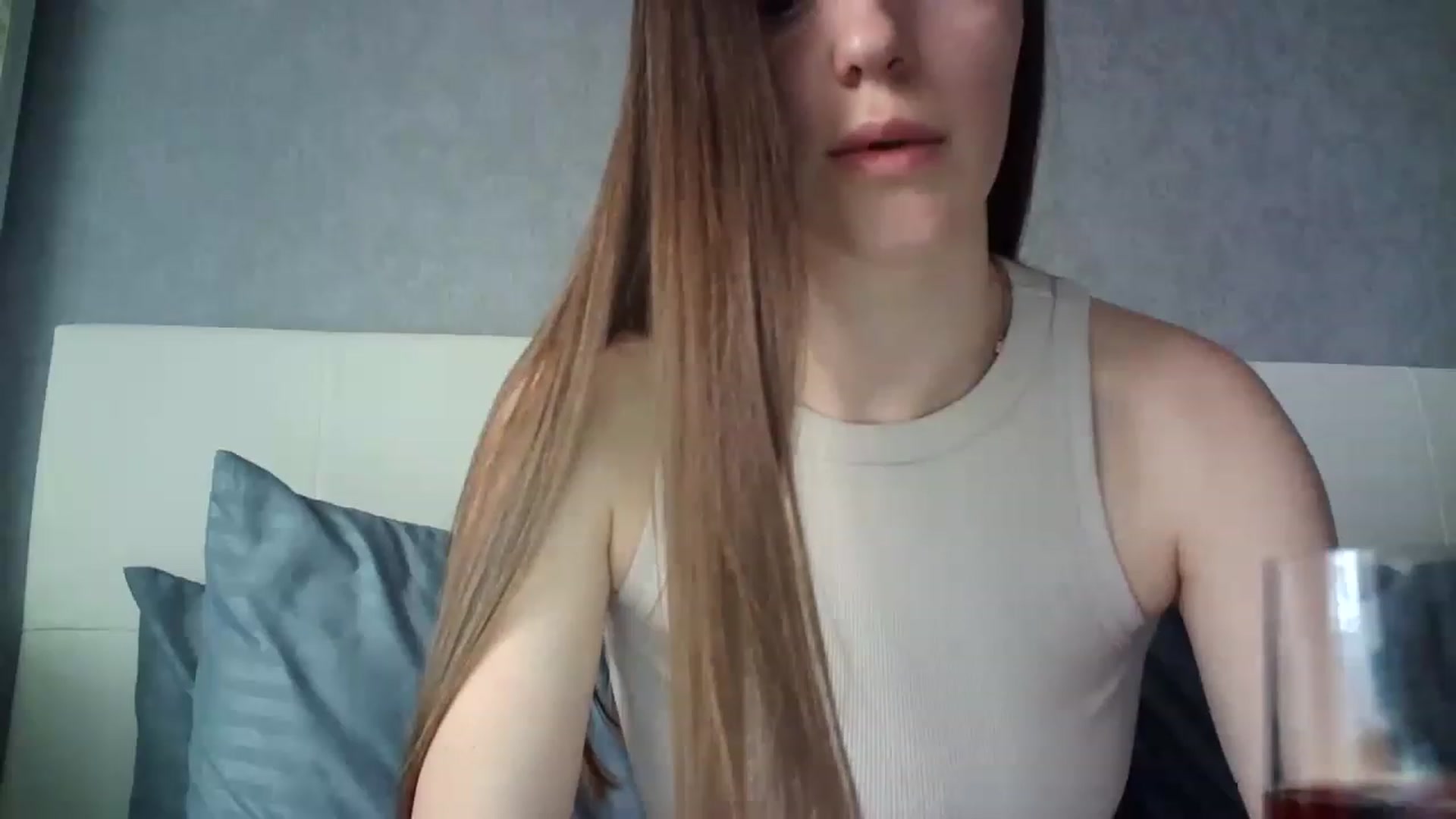 Gallery image thumbnail from charming_irl's myfreecams stream on, 06/01/2023, 11:16 image 4 of 20