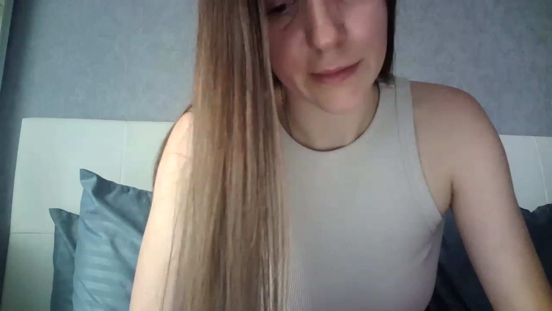 Gallery image thumbnail from charming_irl's myfreecams stream on, 06/01/2023, 11:16 image 11 of 20