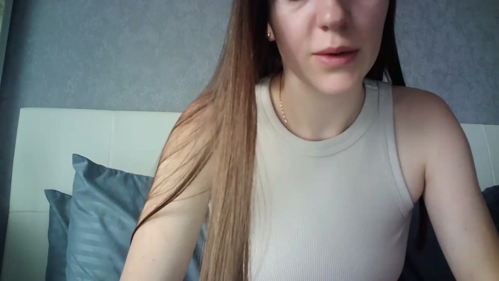 Gallery image thumbnail from charming_irl's myfreecams stream on, 06/01/2023, 11:16 image 10 of 20