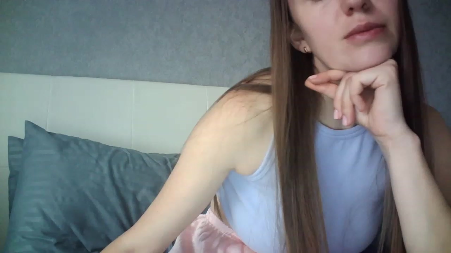 Gallery image thumbnail from charming_irl's myfreecams stream on, 06/05/2023, 13:33 image 6 of 20