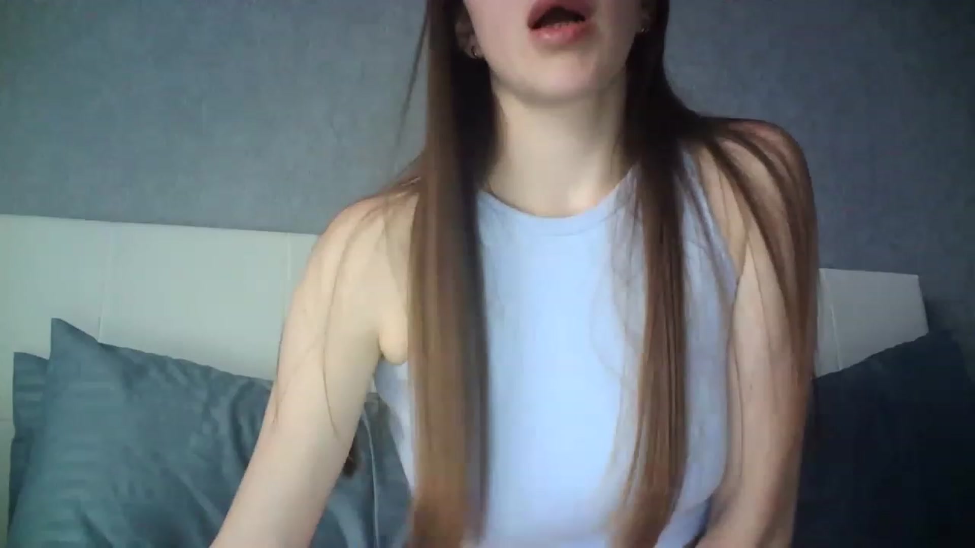 Gallery image thumbnail from charming_irl's myfreecams stream on, 06/05/2023, 13:33 image 19 of 20