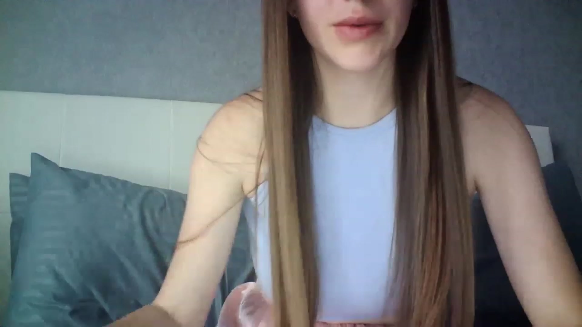 Gallery image thumbnail from charming_irl's myfreecams stream on, 06/05/2023, 13:33 image 11 of 20