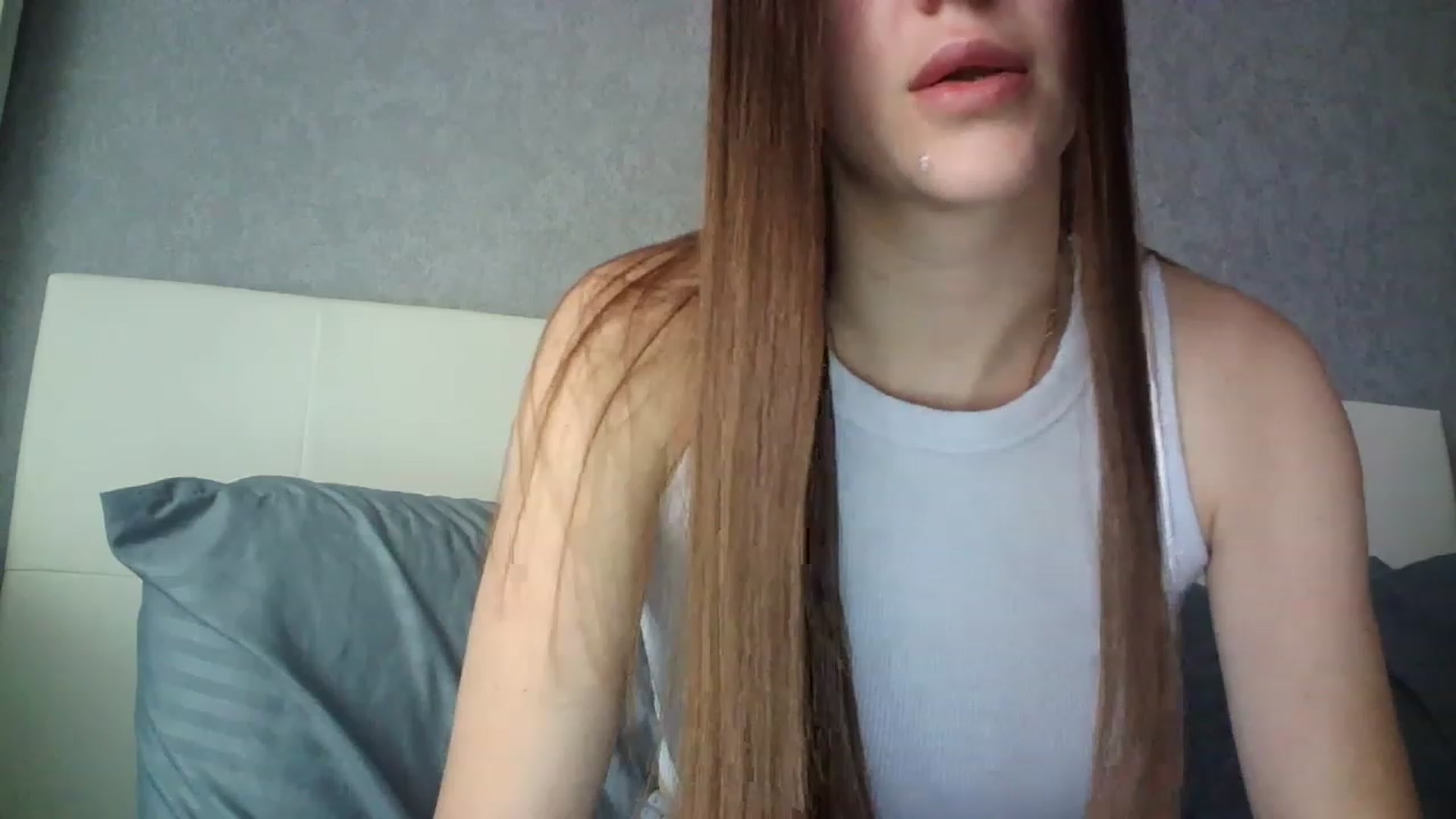 Gallery image thumbnail from charming_irl's myfreecams stream on, 06/13/2023, 10:25 image 18 of 20