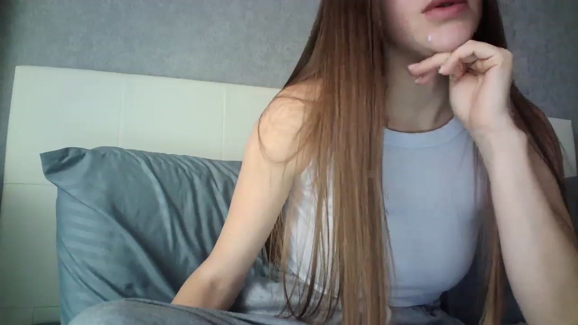 Gallery image thumbnail from charming_irl's myfreecams stream on, 06/13/2023, 10:25 image 10 of 20
