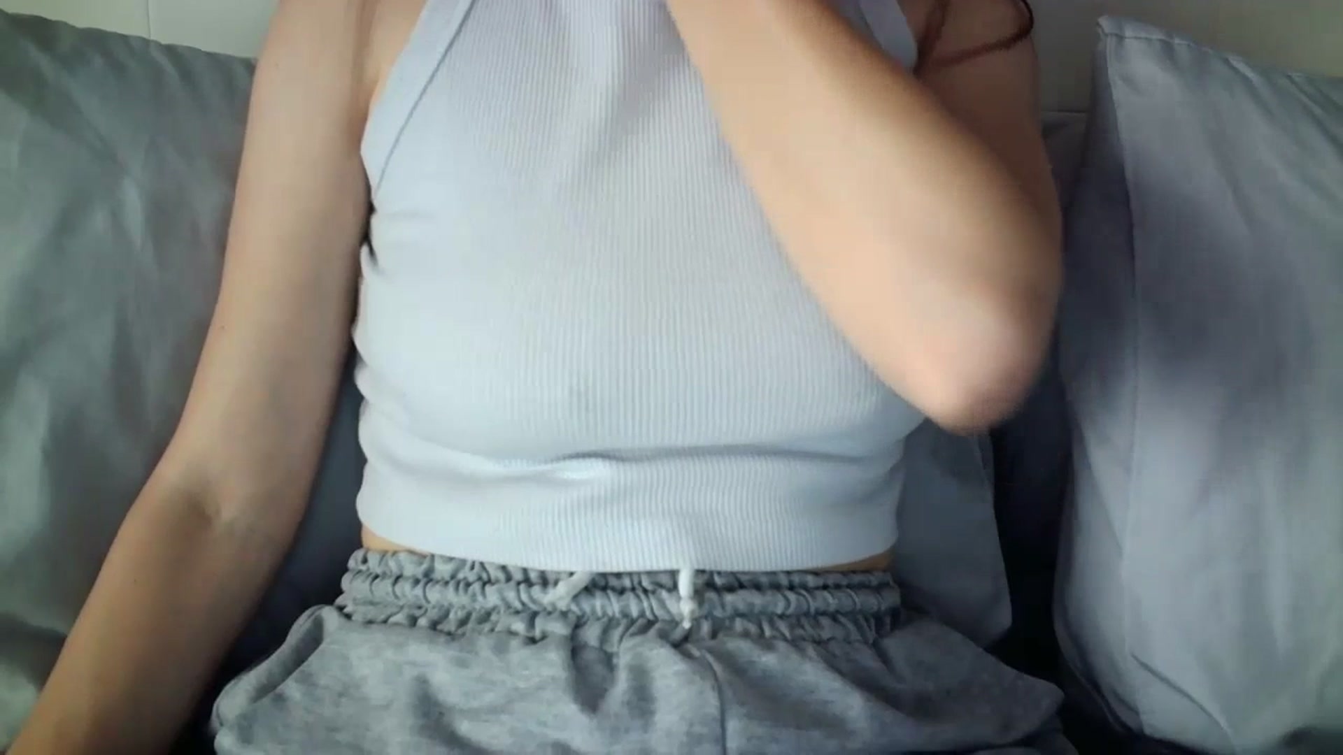 Gallery image thumbnail from charming_irl's myfreecams stream on, 06/26/2023, 12:56 image 17 of 20