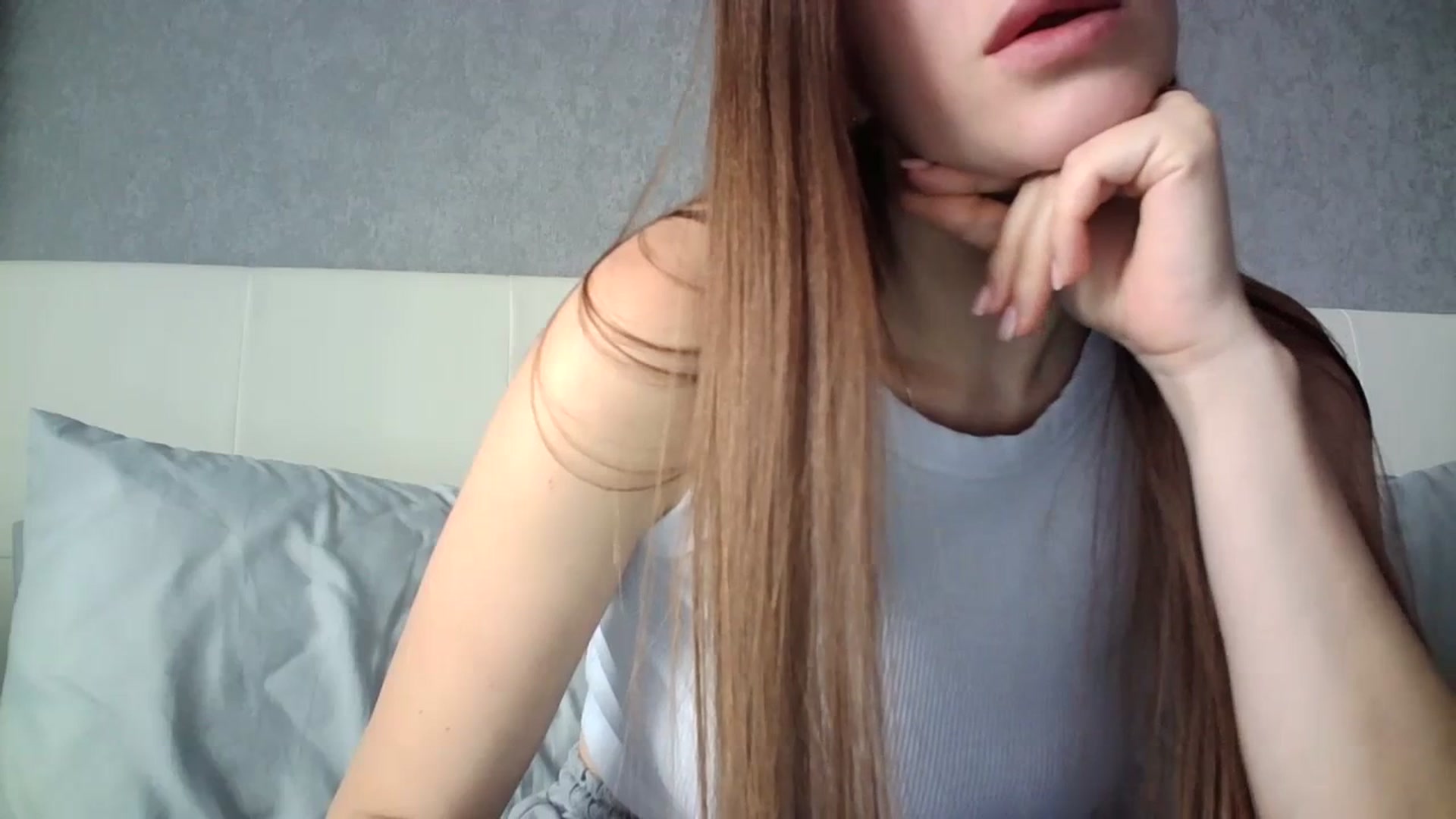 Gallery image thumbnail from charming_irl's myfreecams stream on, 06/26/2023, 12:56 image 4 of 20