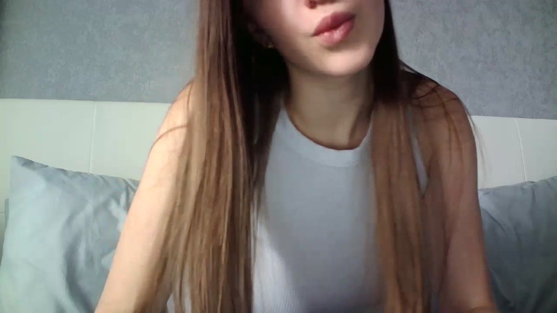 Gallery image thumbnail from charming_irl's myfreecams stream on, 06/26/2023, 12:56 image 5 of 20