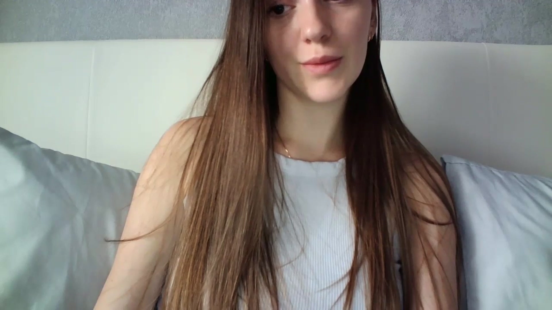 Gallery image thumbnail from charming_irl's myfreecams stream on, 06/26/2023, 12:56 image 12 of 20
