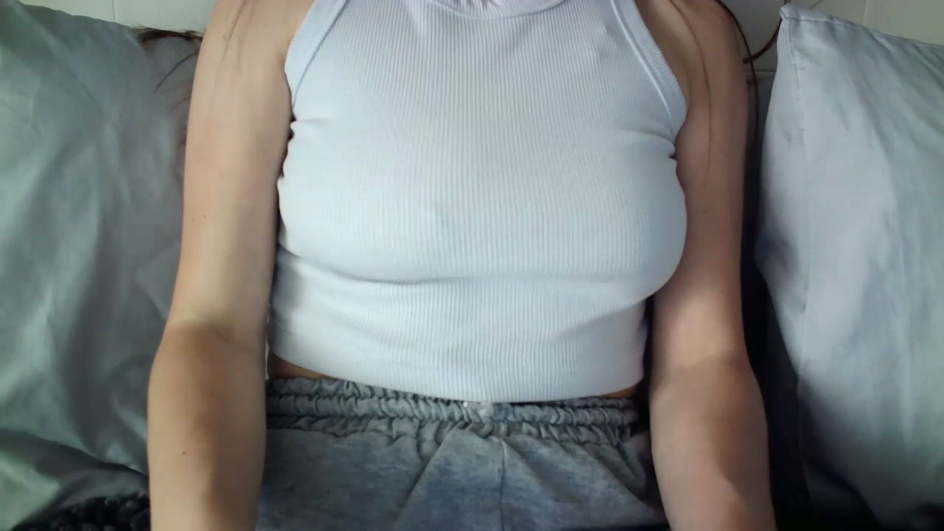Gallery image thumbnail from charming_irl's myfreecams stream on, 06/26/2023, 12:56 image 16 of 20