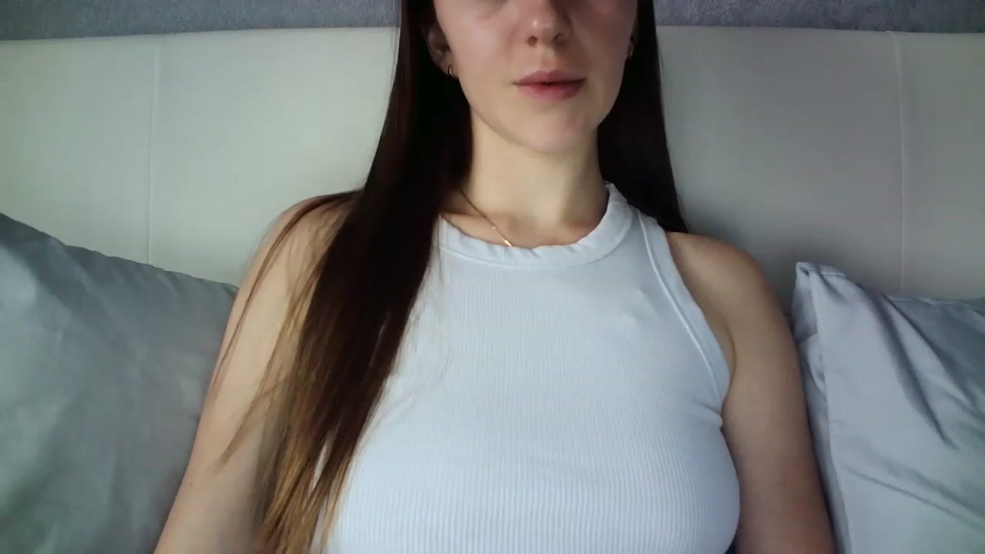 Gallery image thumbnail from charming_irl's myfreecams stream on, 06/26/2023, 13:08 image 5 of 20