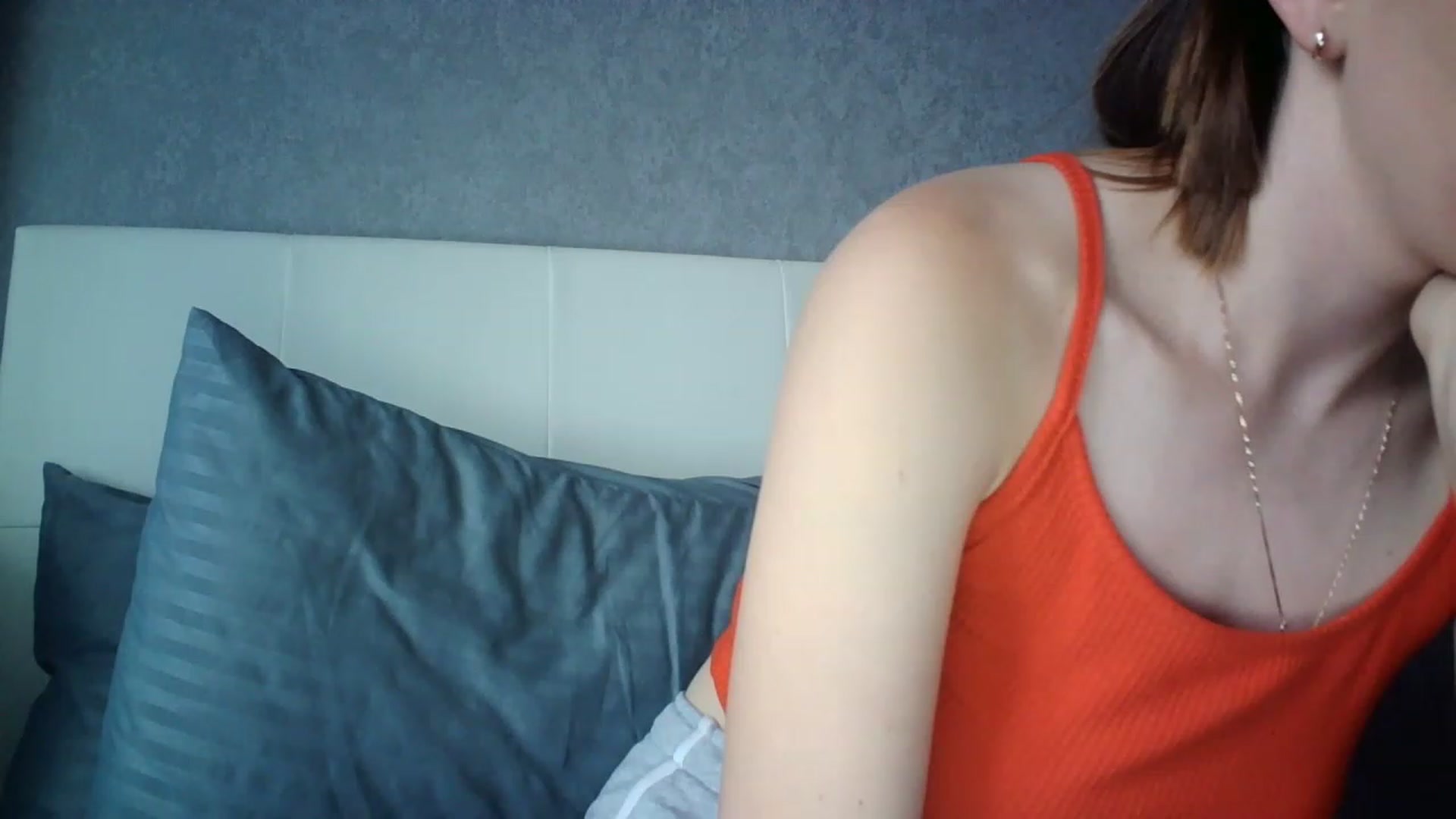 Gallery image thumbnail from charming_irl's myfreecams stream on, 07/03/2023, 15:00 image 16 of 20