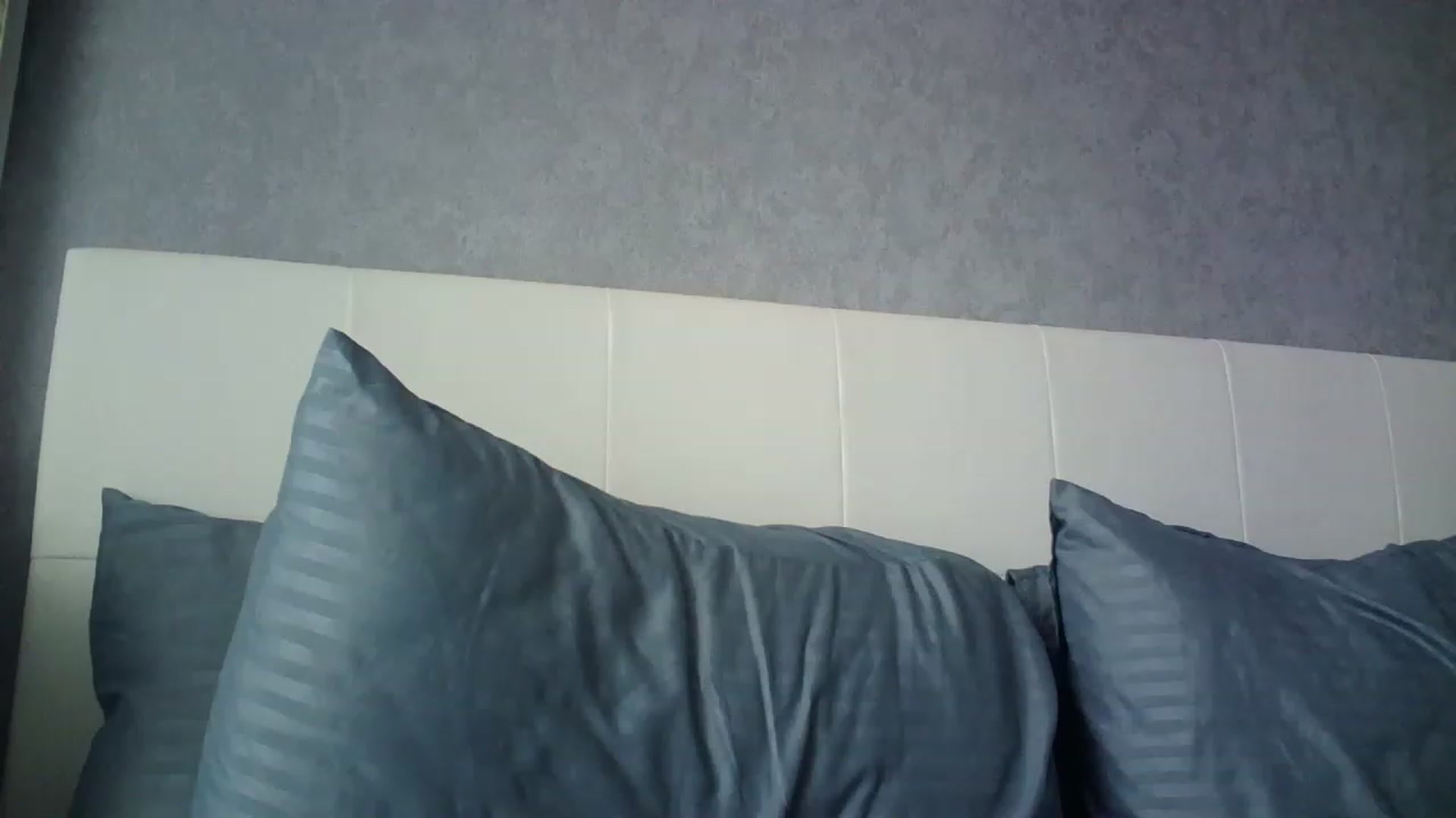 Gallery image thumbnail from charming_irl's myfreecams stream on, 07/03/2023, 15:00 image 8 of 20