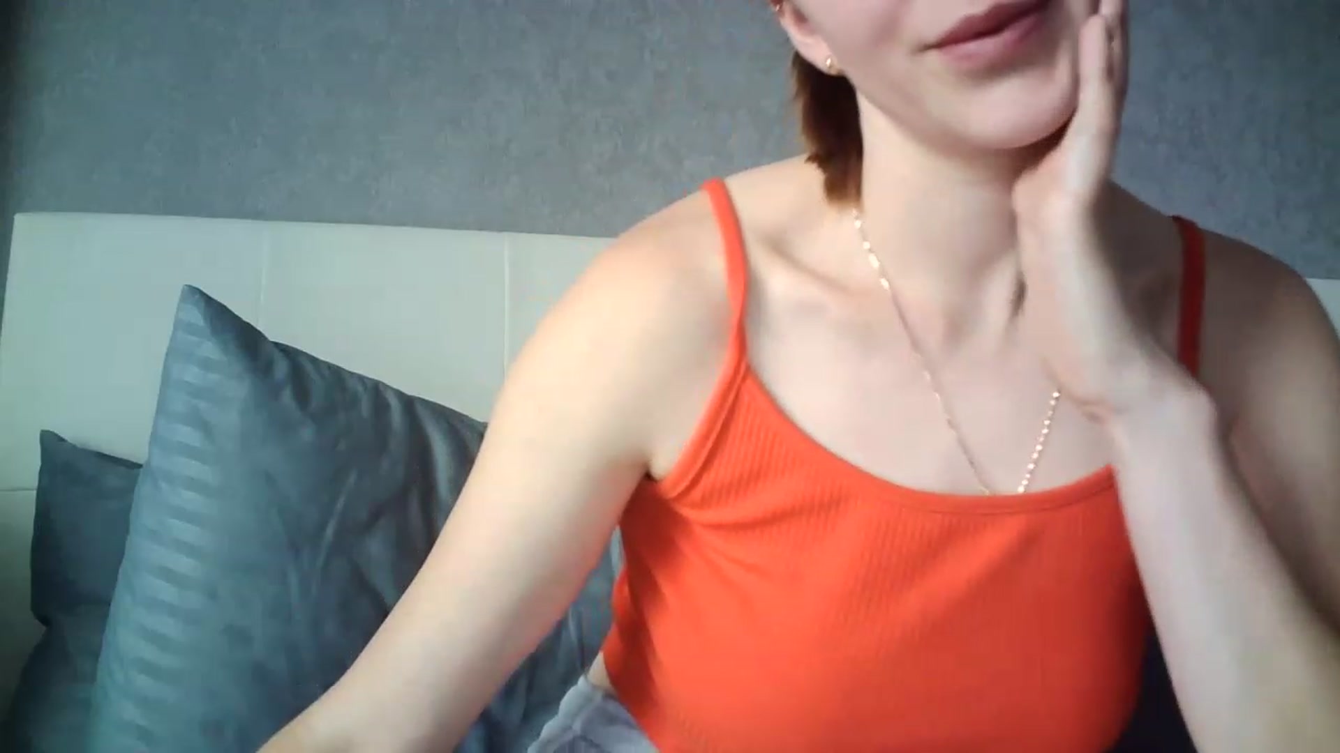 Gallery image thumbnail from charming_irl's myfreecams stream on, 07/03/2023, 15:00 image 14 of 20