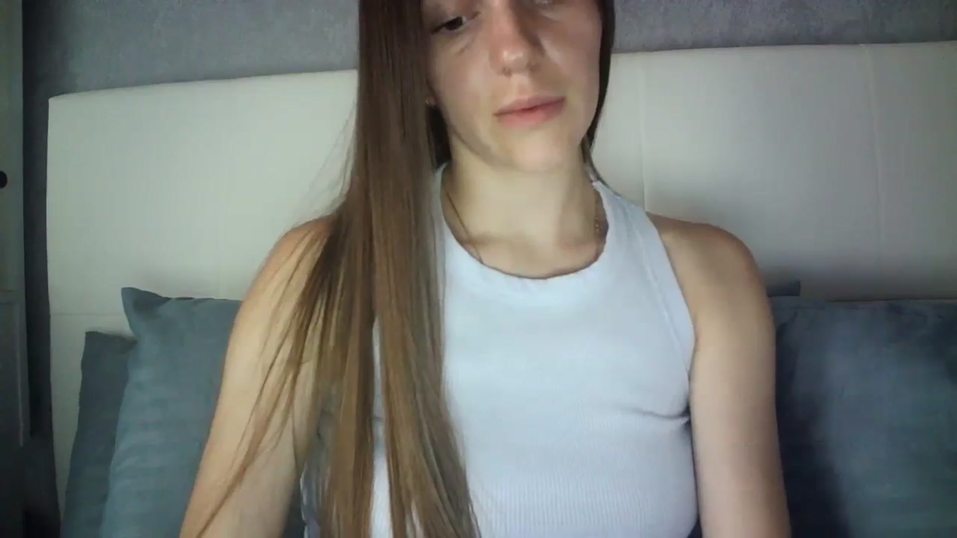 Gallery image thumbnail from charming_irl's myfreecams stream on, 08/21/2023, 12:45 image 3 of 20