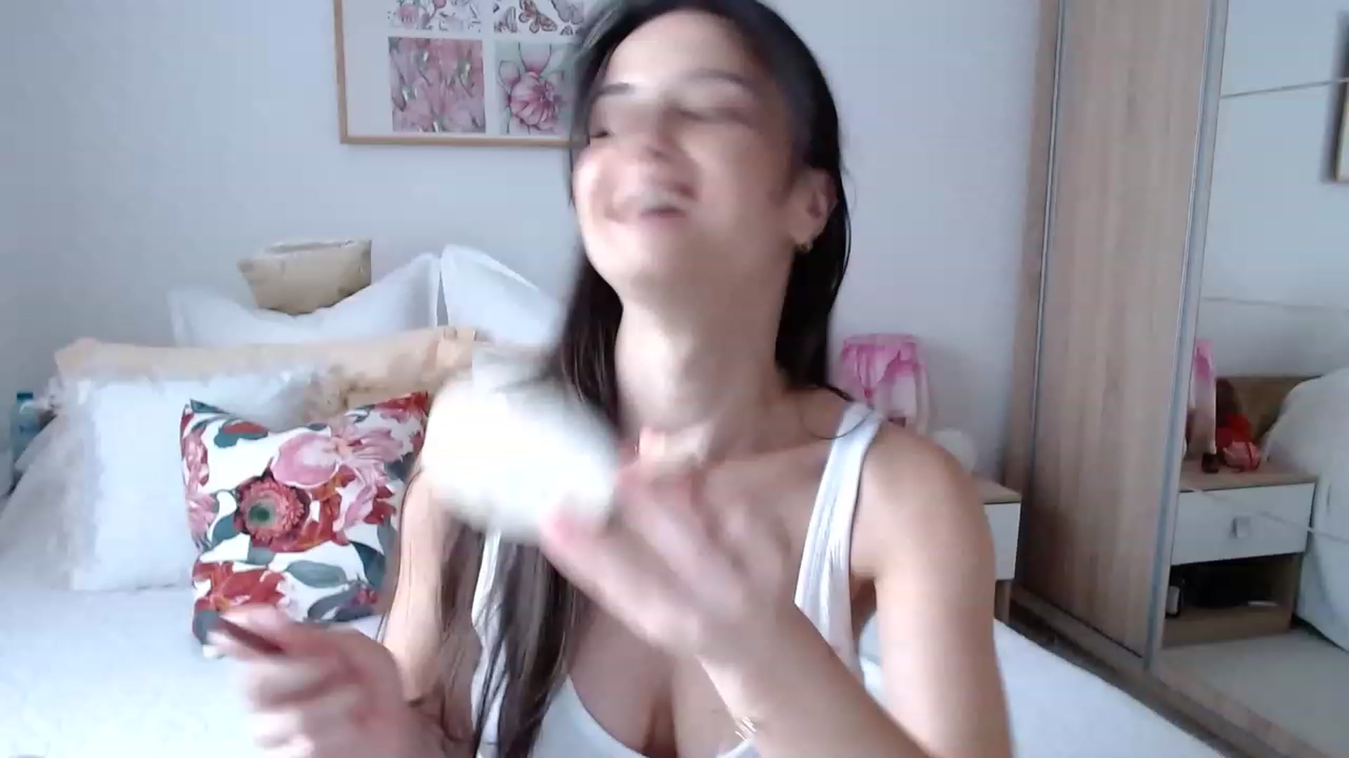Gallery image thumbnail from cheetah_'s myfreecams stream on, 06/19/2023, 14:57 image 1 of 20