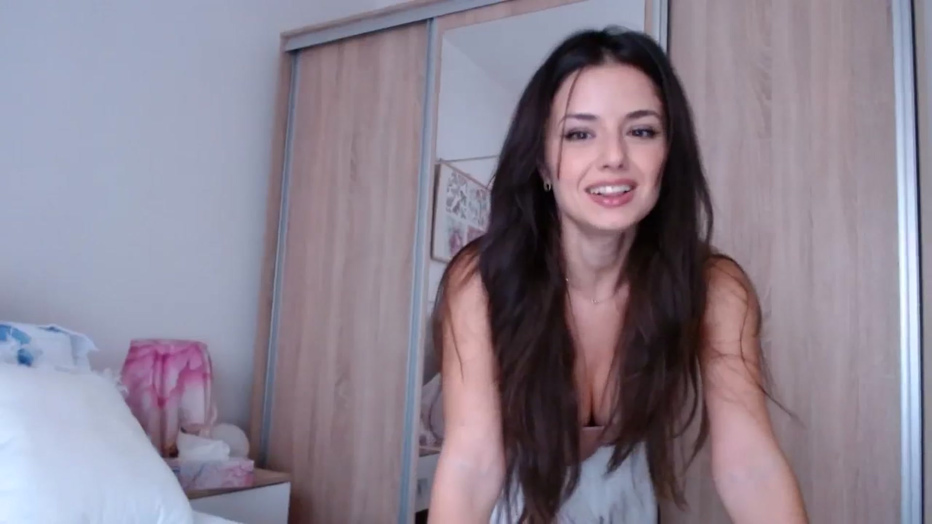 Gallery image thumbnail from cheetah_'s myfreecams stream on, 08/17/2023, 16:22 image 6 of 20