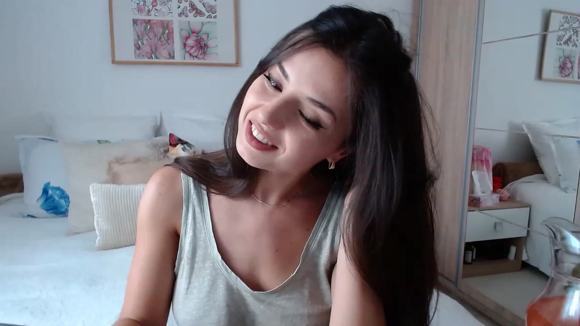 Gallery image thumbnail from cheetah_'s myfreecams stream on, 08/19/2023, 15:17 image 5 of 20