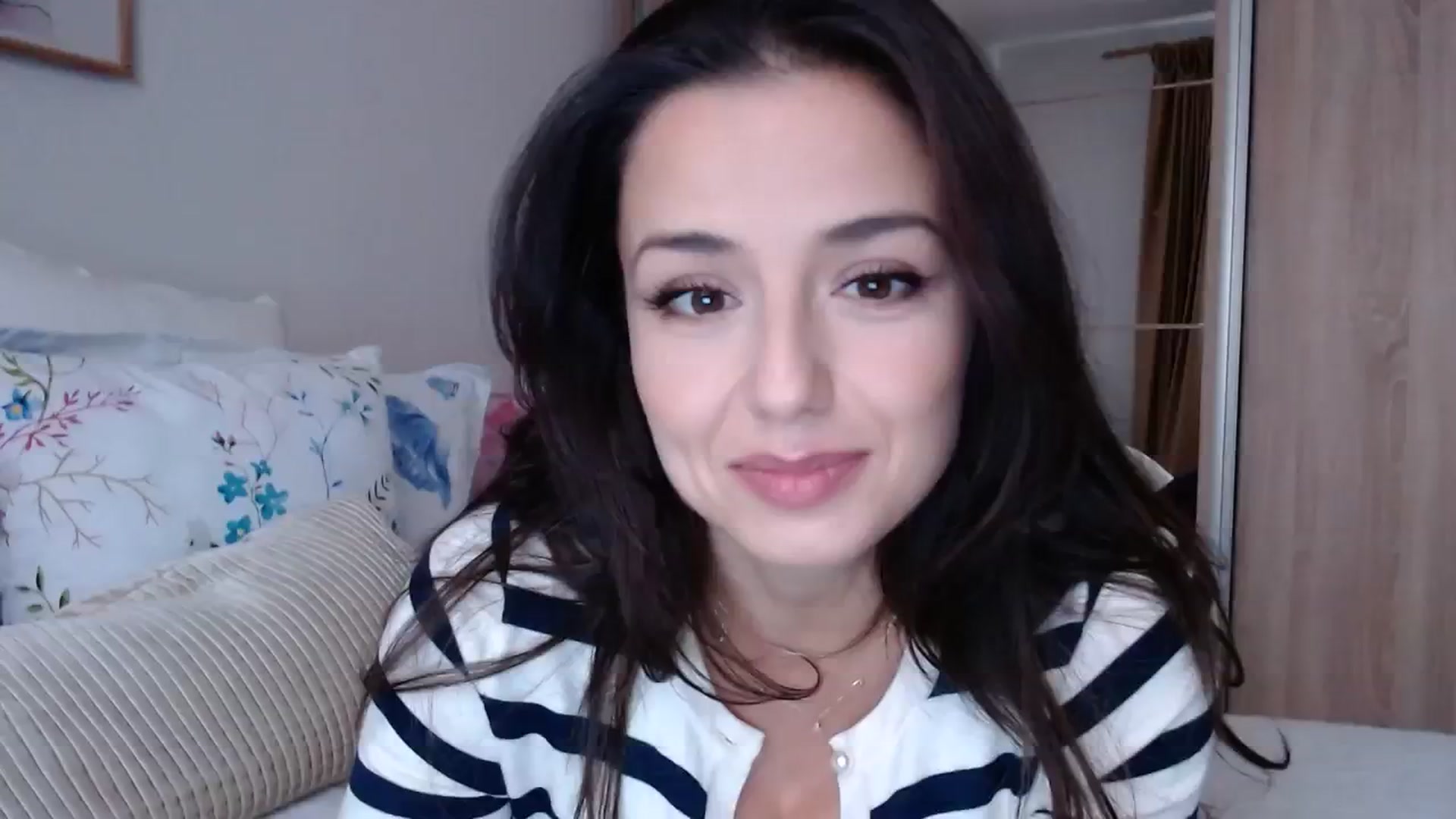 Gallery image thumbnail from cheetah_'s myfreecams stream on, 11/10/2023, 15:16 image 1 of 20