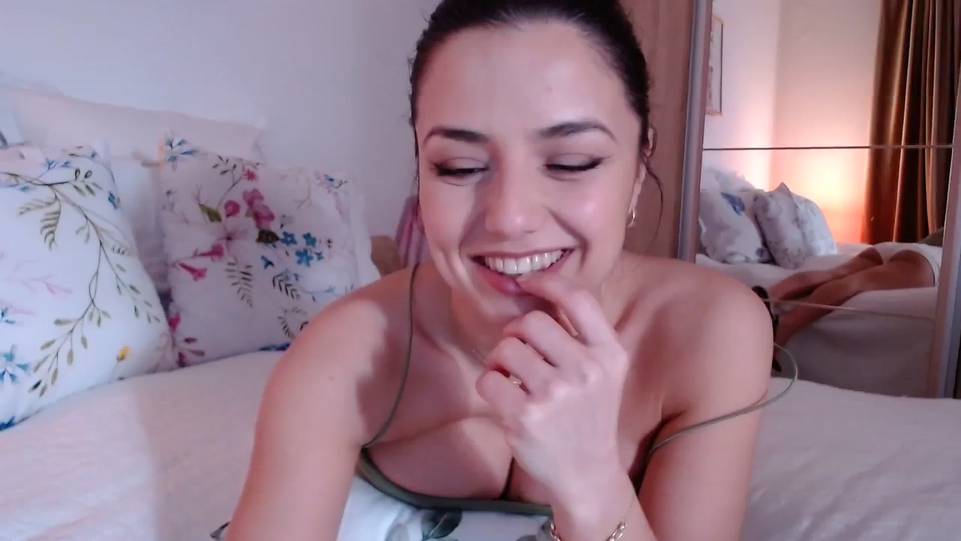 Gallery image thumbnail from cheetah_'s myfreecams stream on, 01/23/2024, 14:57 image 2 of 20