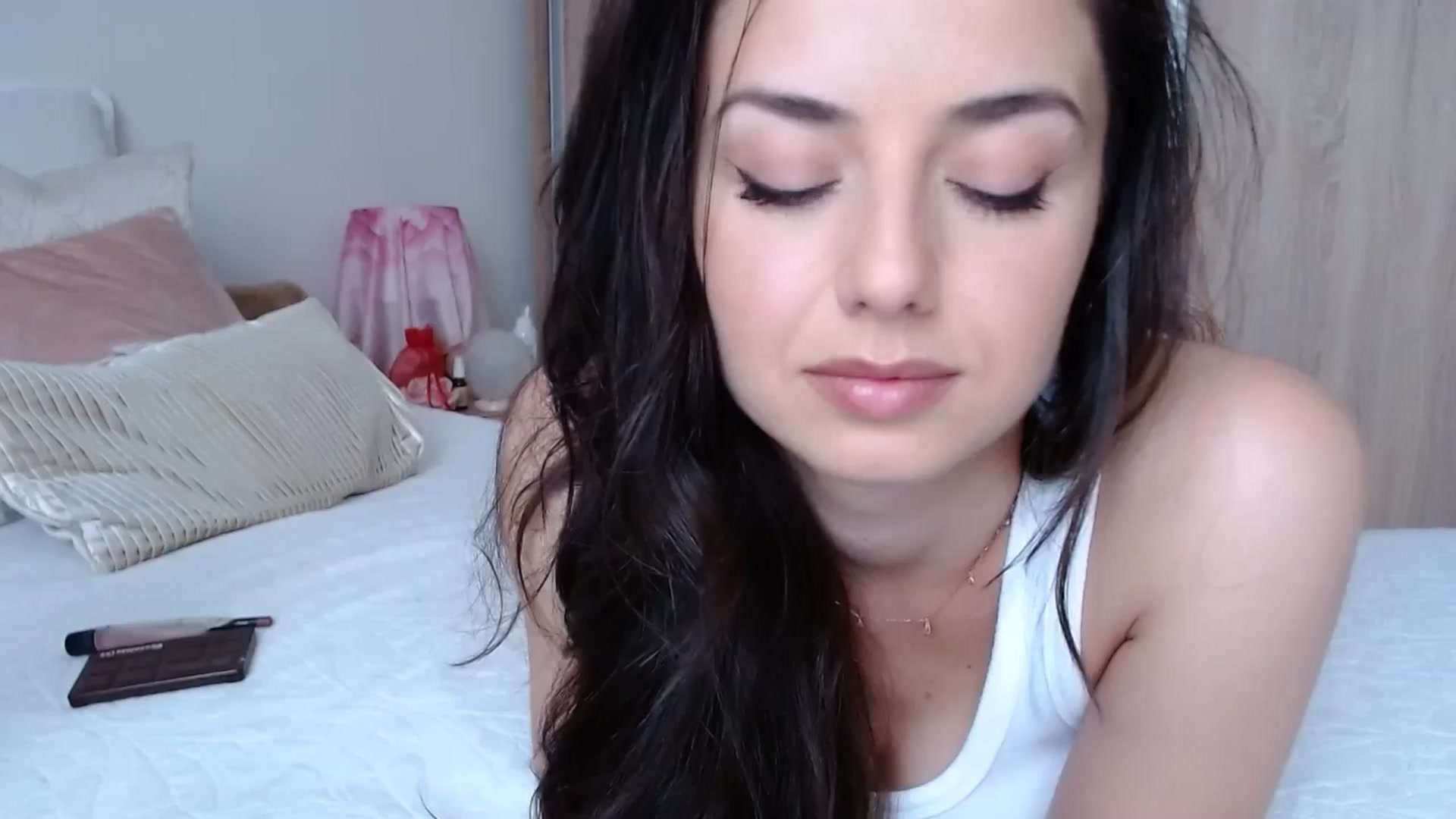 Gallery image thumbnail from cheetah_'s myfreecams stream on, 06/10/2024, 12:33 image 6 of 20