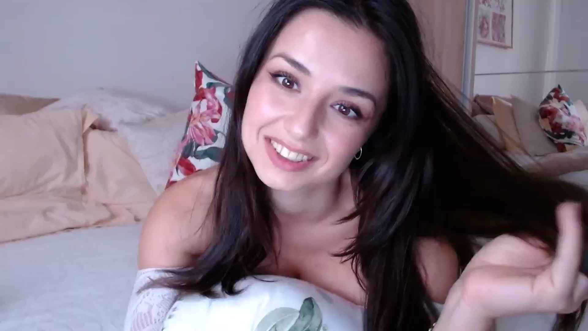 Gallery image thumbnail from cheetah_'s myfreecams stream on, 08/12/2024, 16:32 image 11 of 20