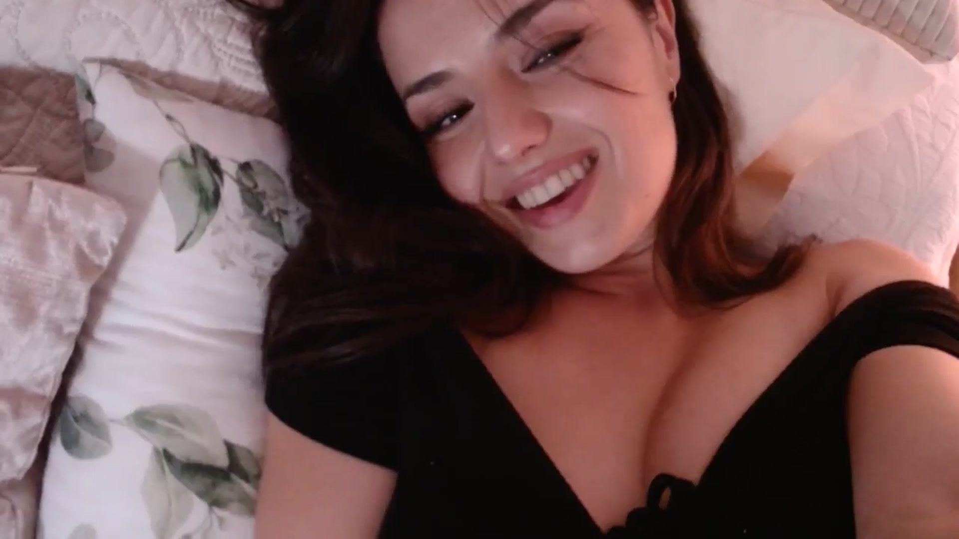 Gallery image thumbnail from cheetah_'s myfreecams stream on, 08/14/2024, 18:09 image 8 of 20